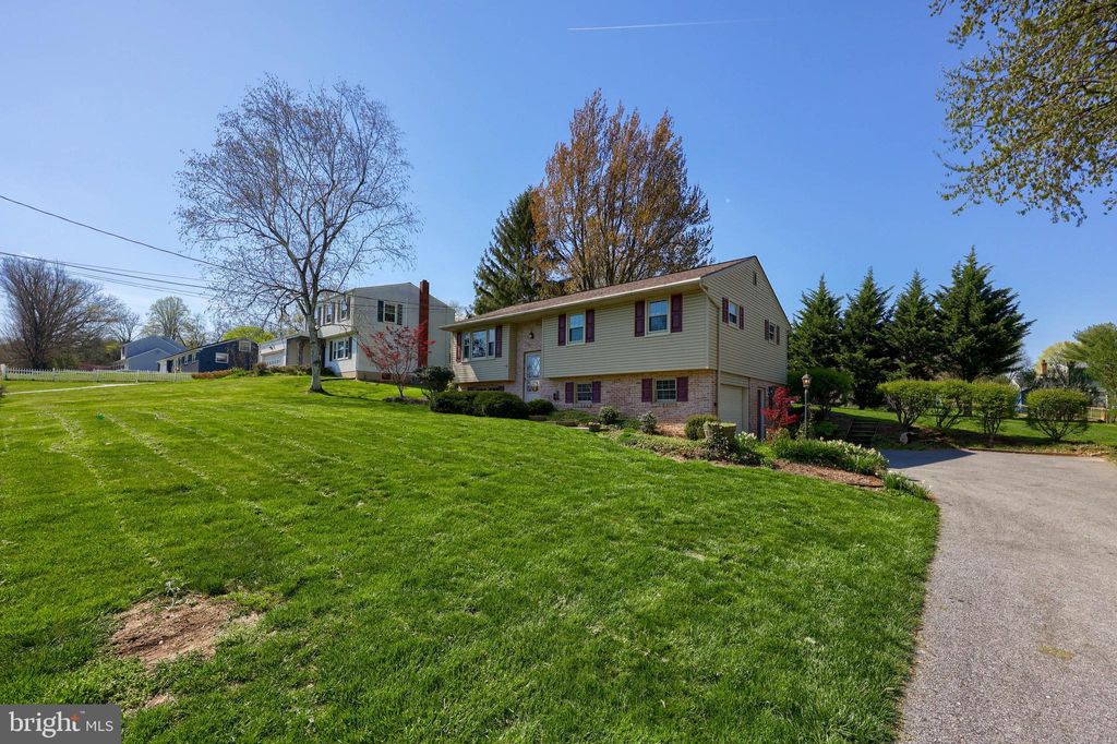 Photo of 2642 IRONVILLE PIKE, COLUMBIA, PA 17512 (MLS # PALA2032312)