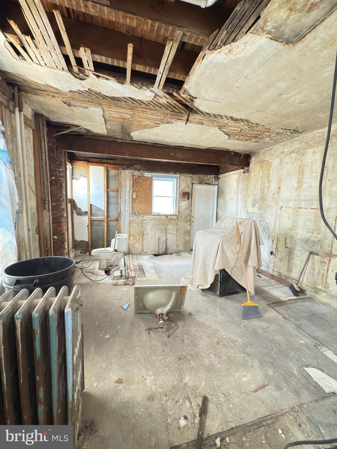 ELMWOOD PARK - Residential