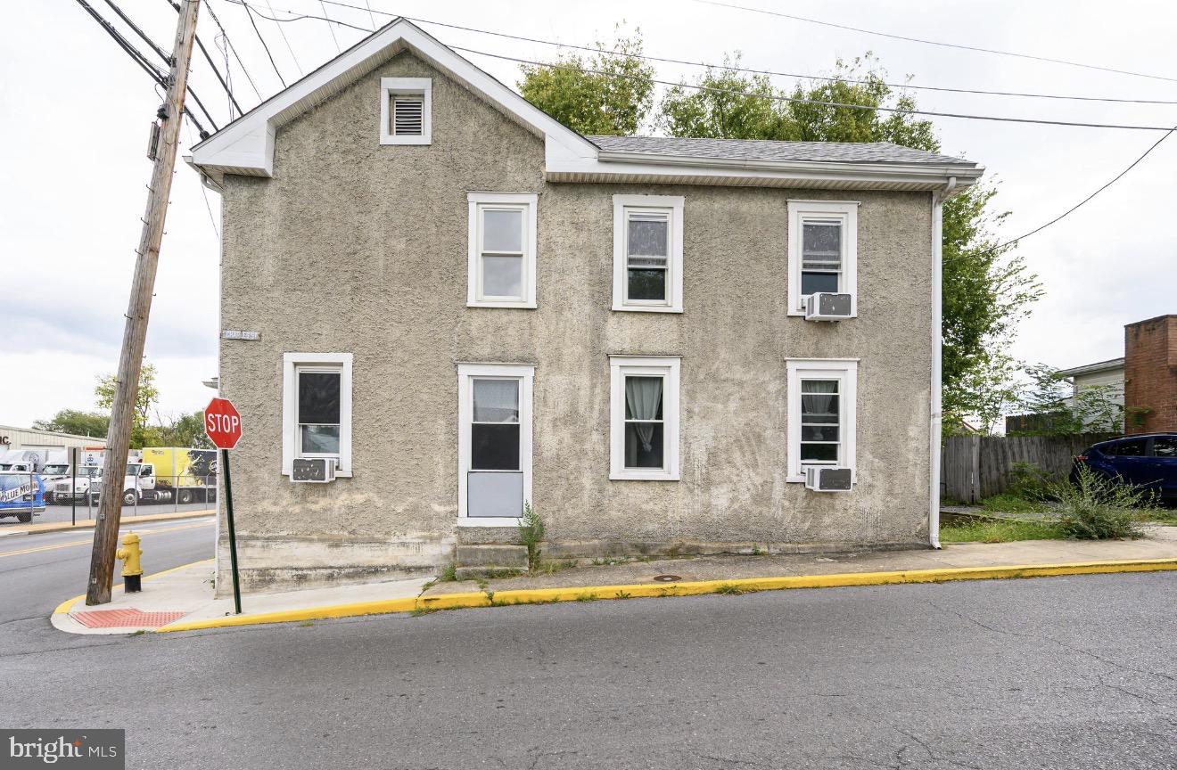 529 W RACE STREET