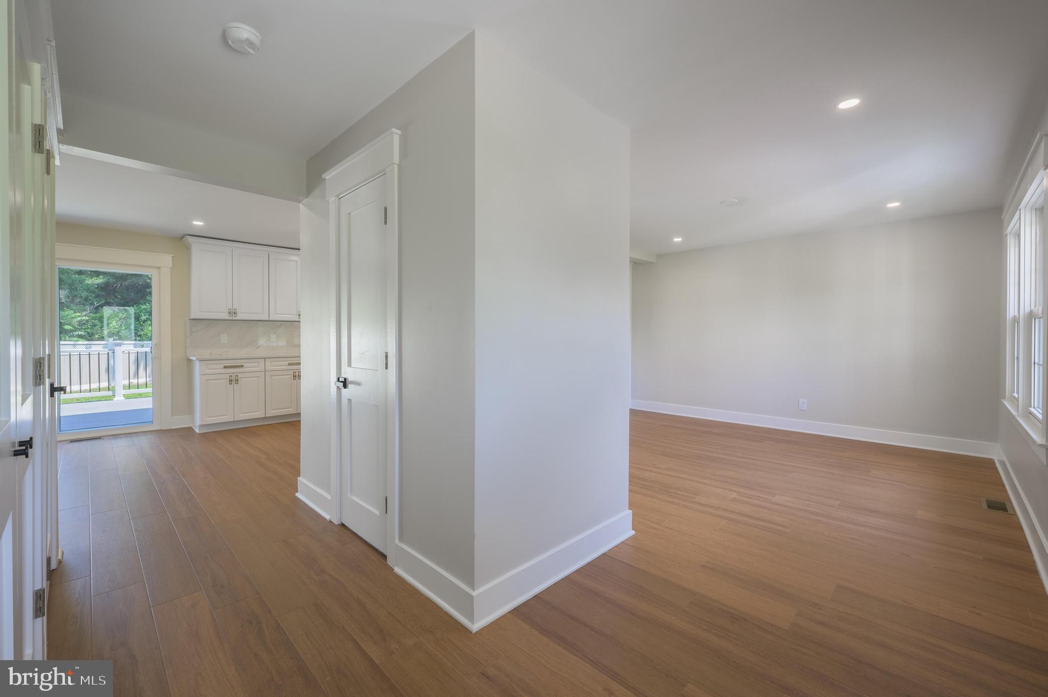 1590 WYNWOOD DRIVE