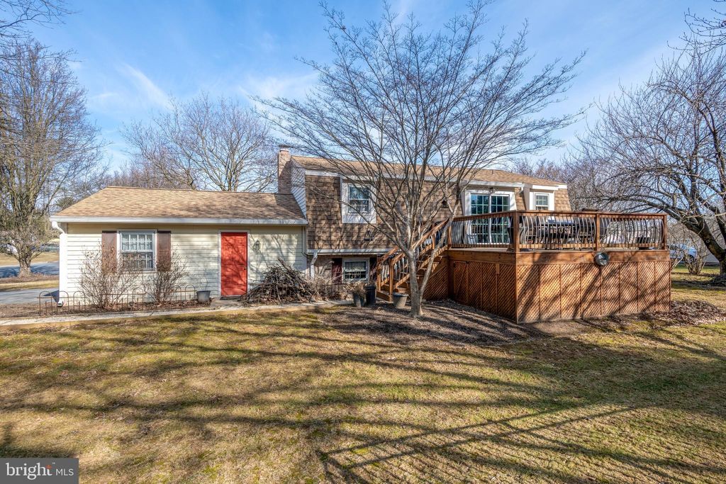 Photo of 33 Country Side Lane, LEOLA, PA 17540 (MLS # PALA2064768)