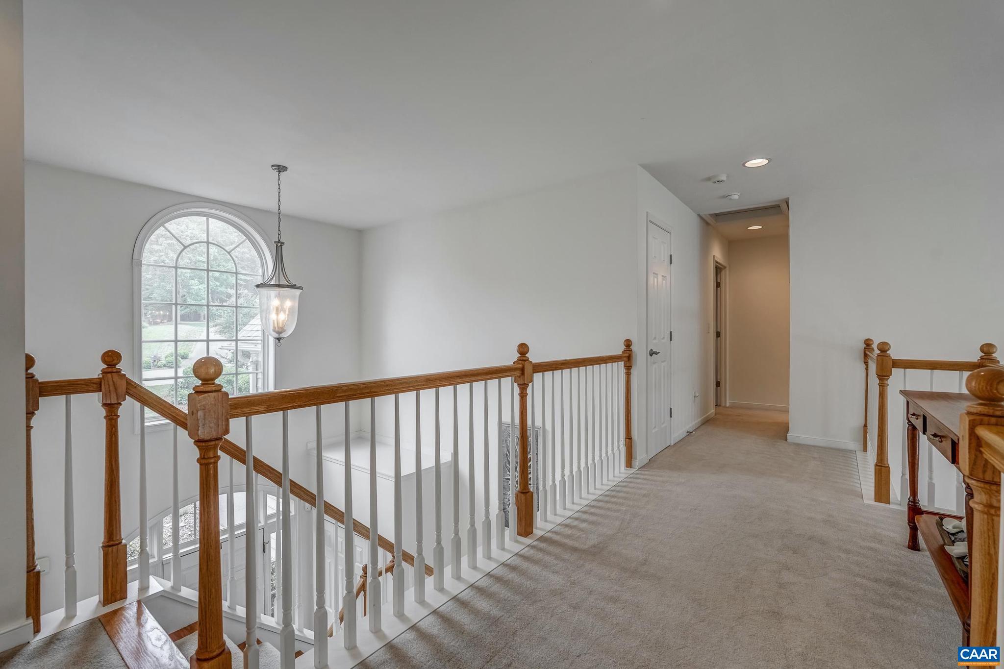 MOSBY MOUNTAIN - Residential