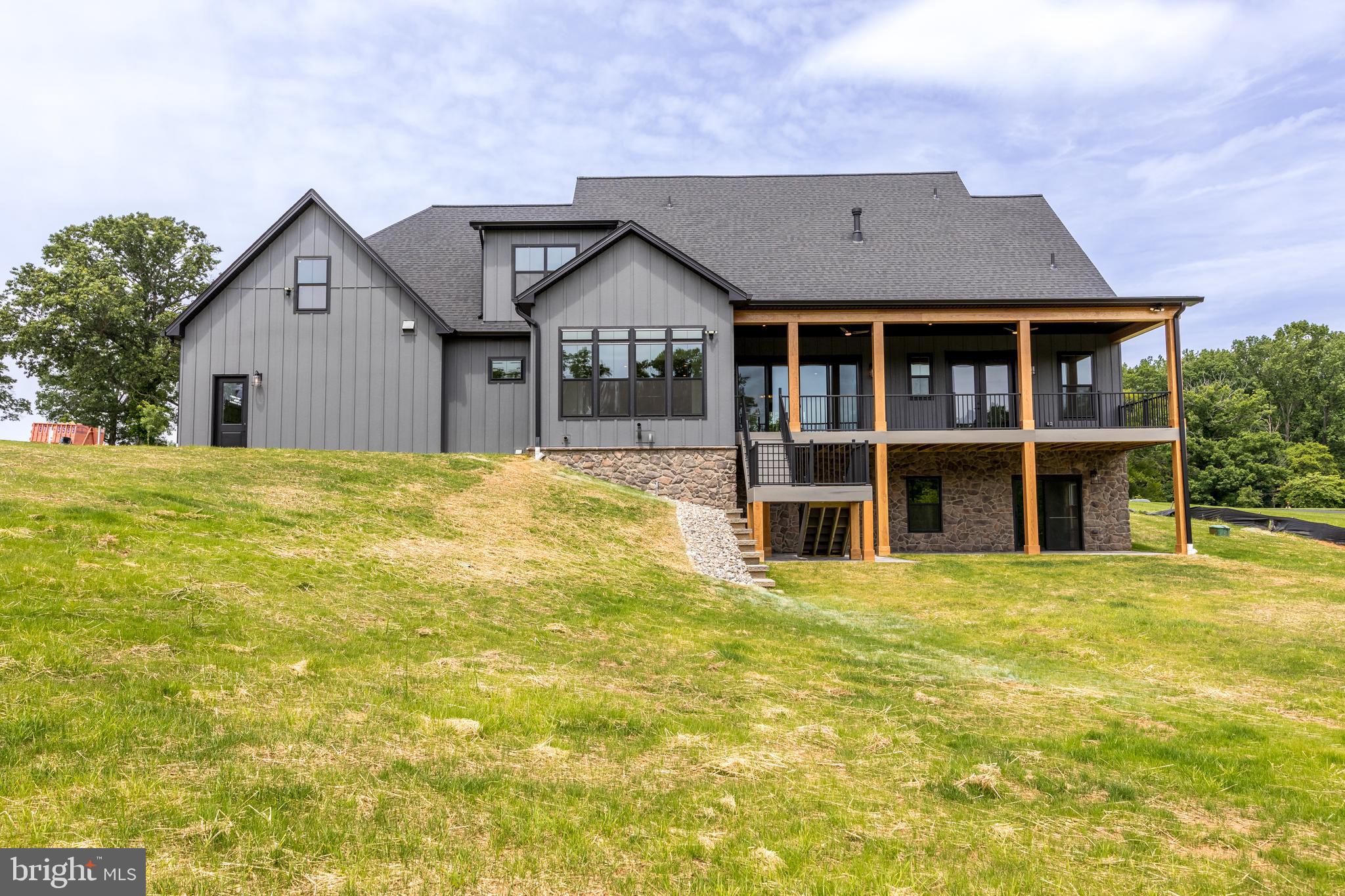 HAHN'S MEADOW - Residential