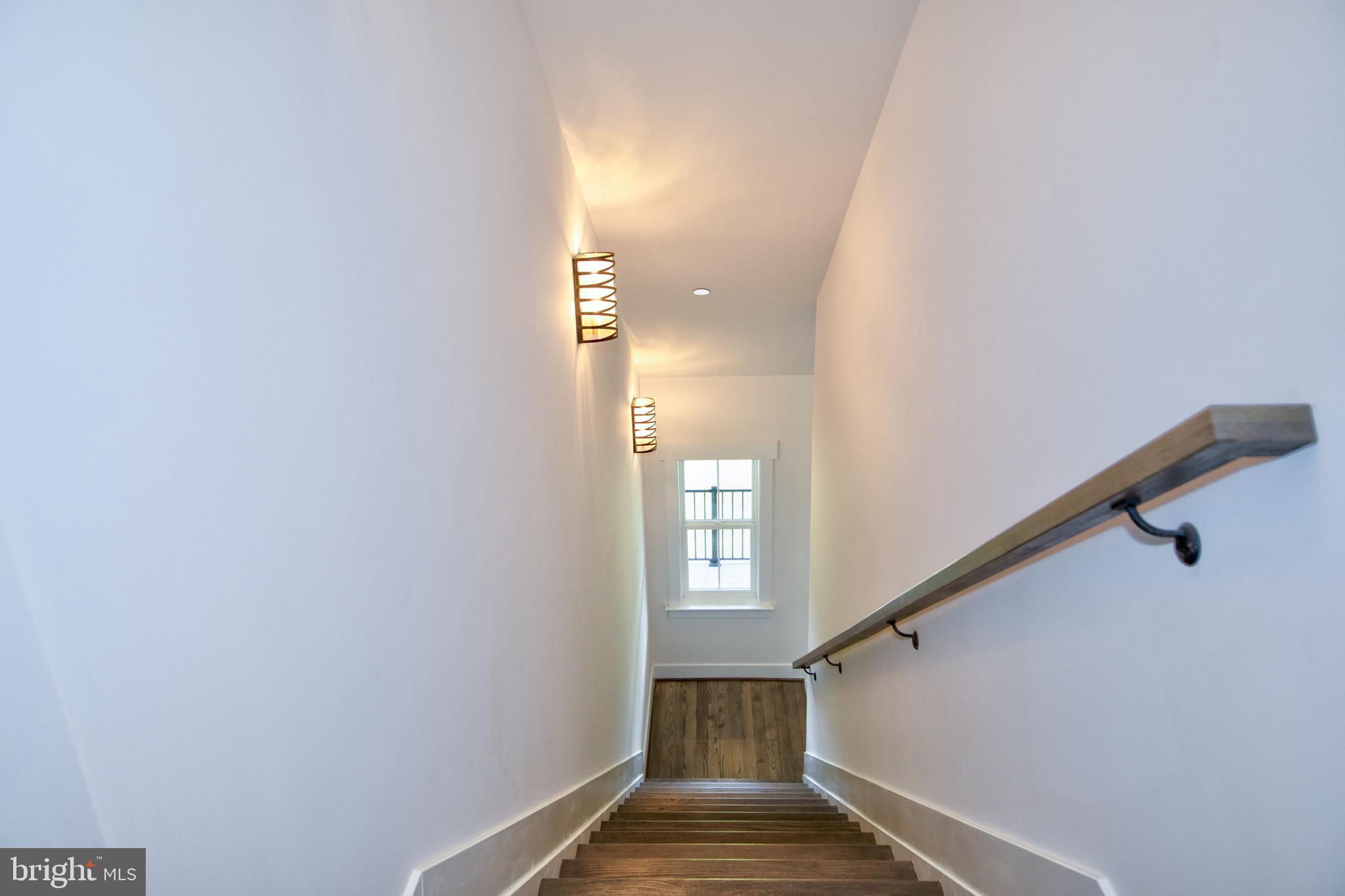 HAHN'S MEADOW - Residential