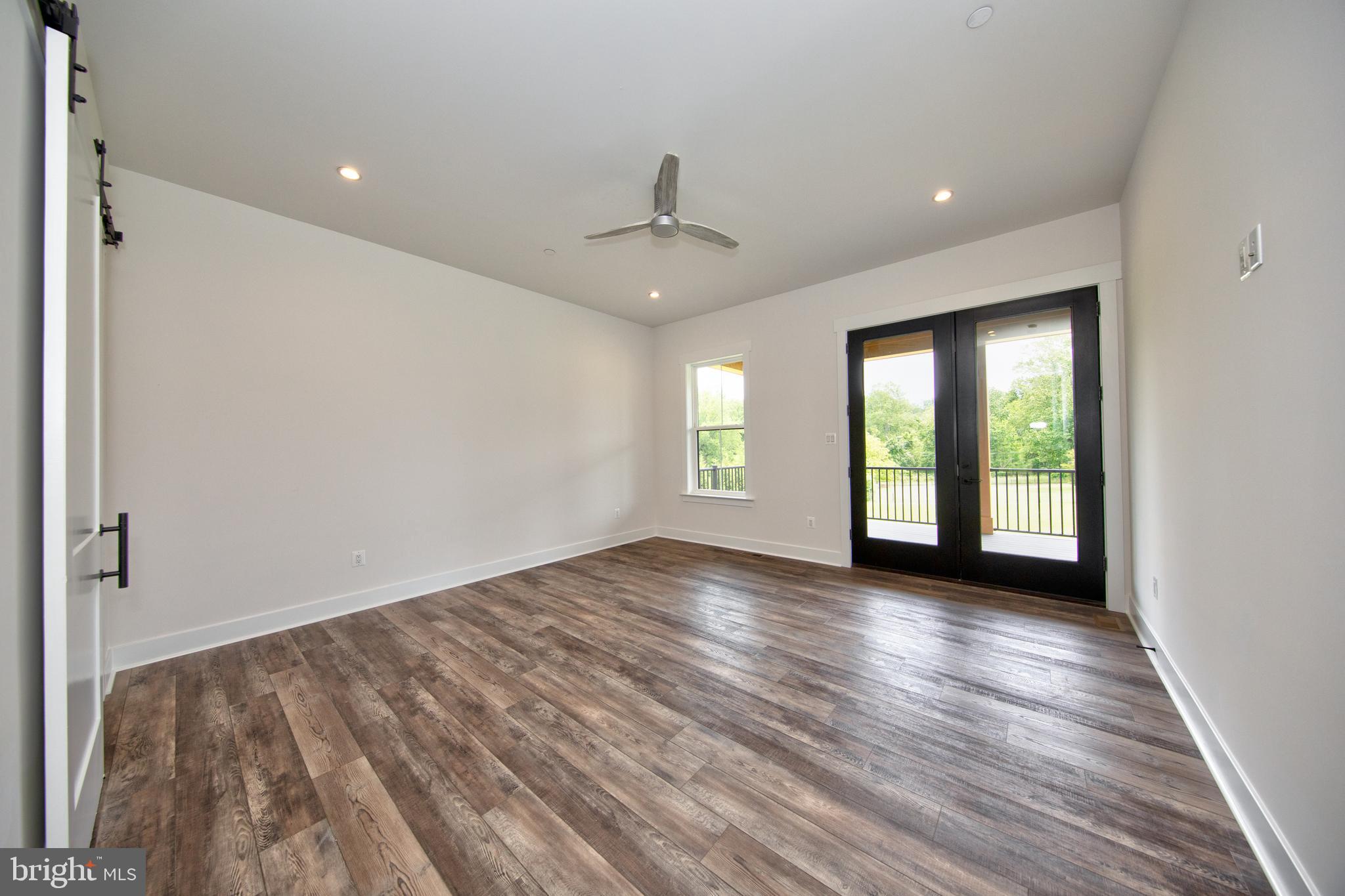 HAHN'S MEADOW - Residential