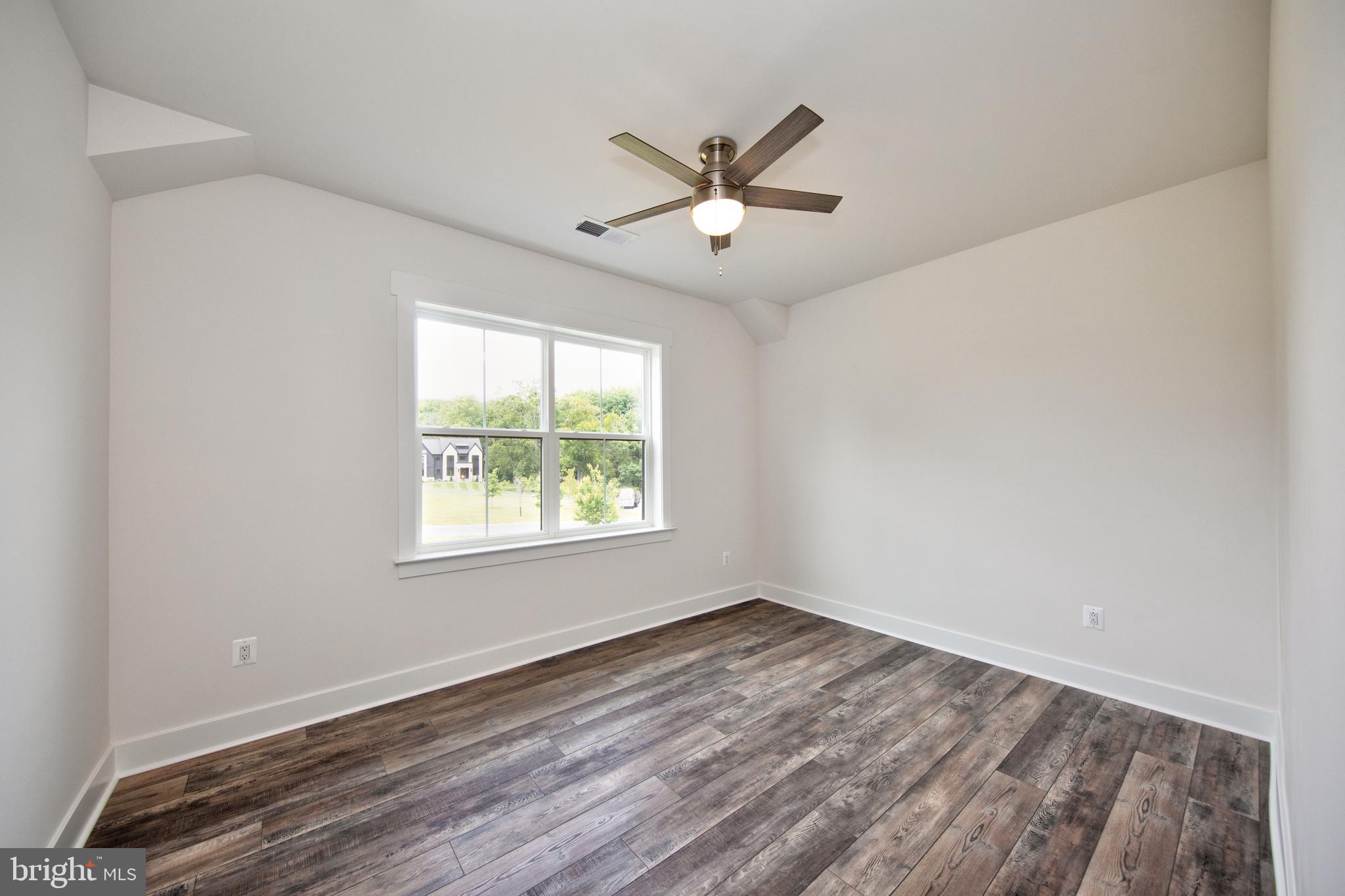 HAHN'S MEADOW - Residential