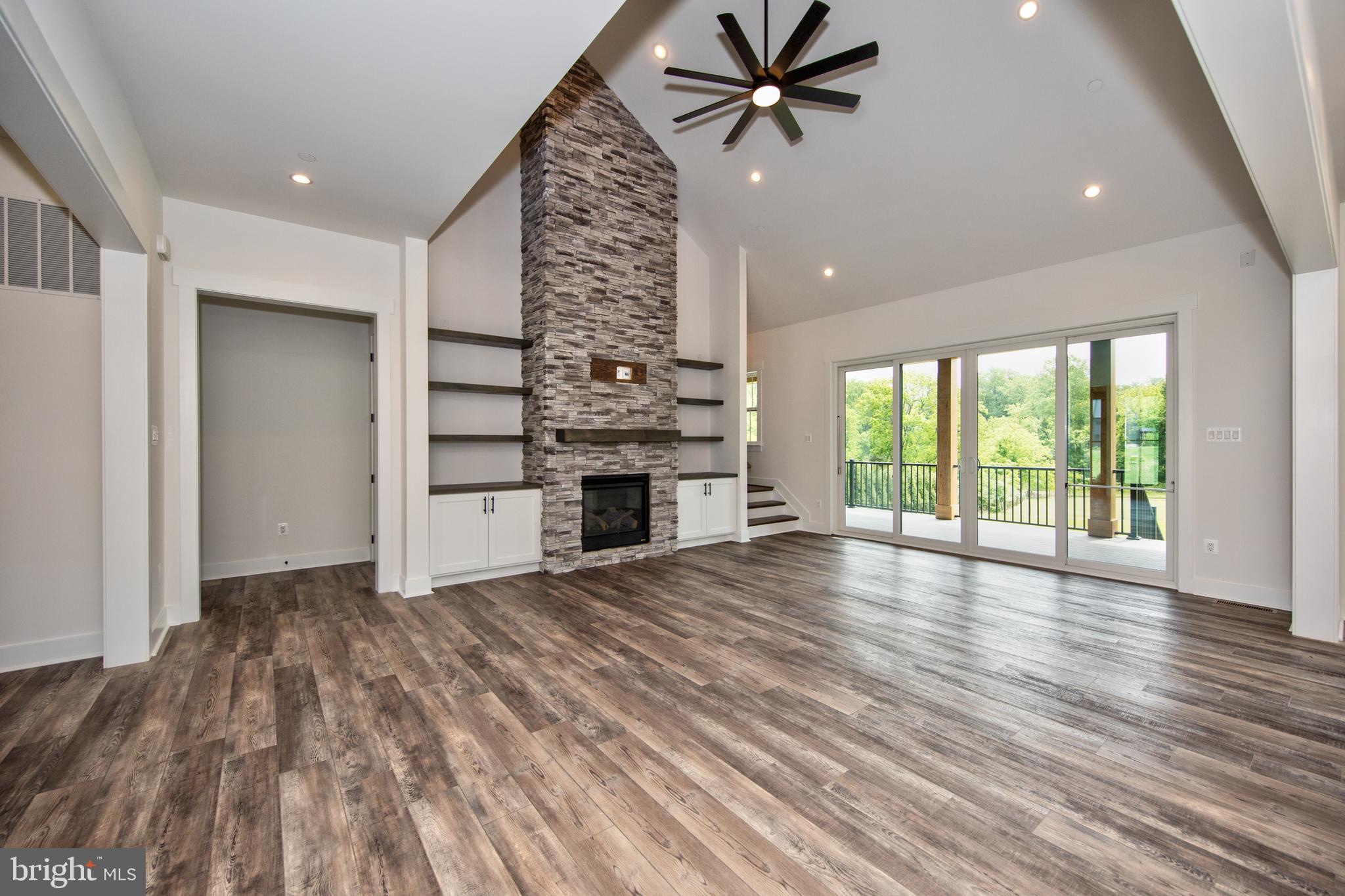 HAHN'S MEADOW - Residential