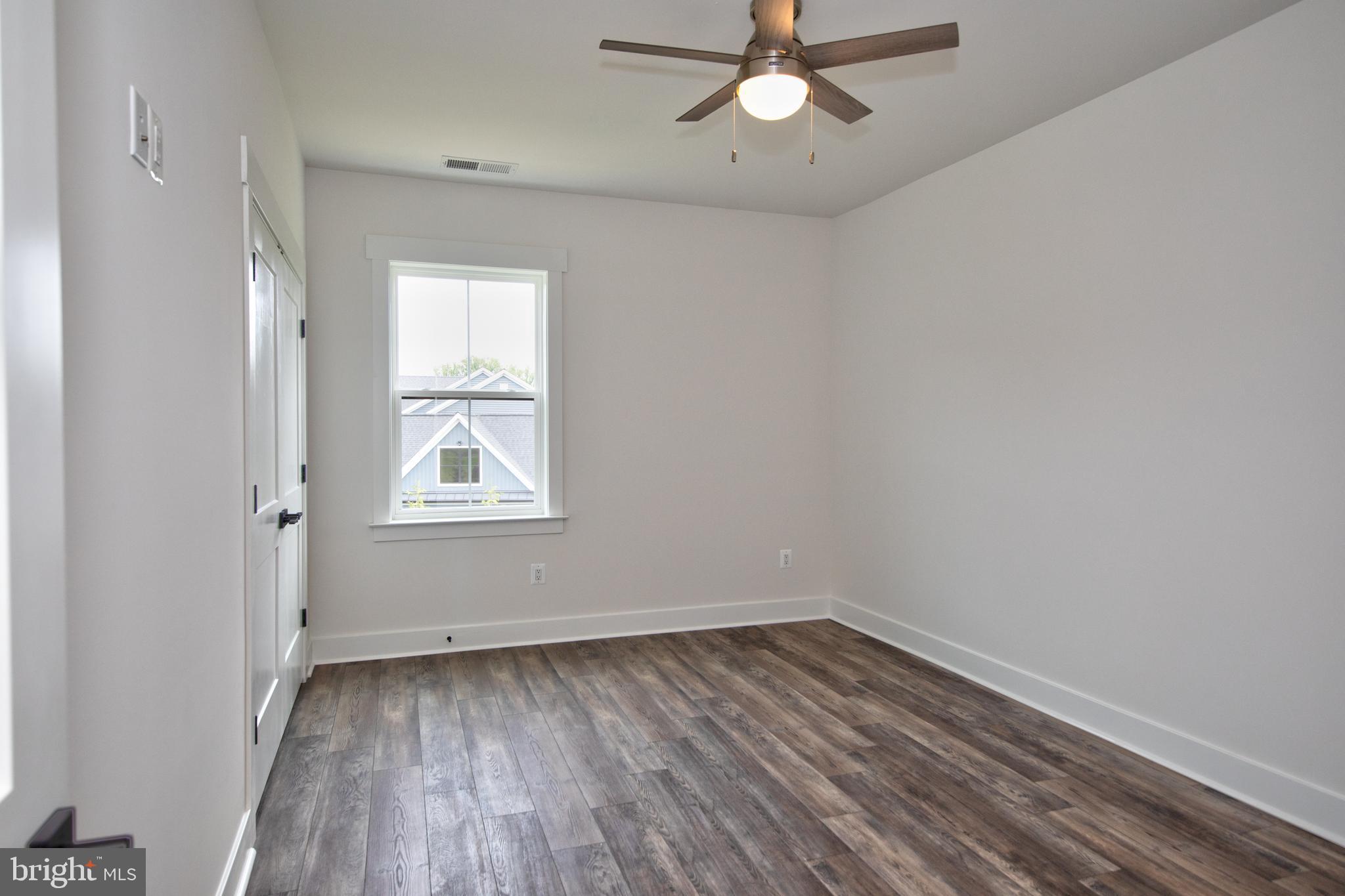 HAHN'S MEADOW - Residential