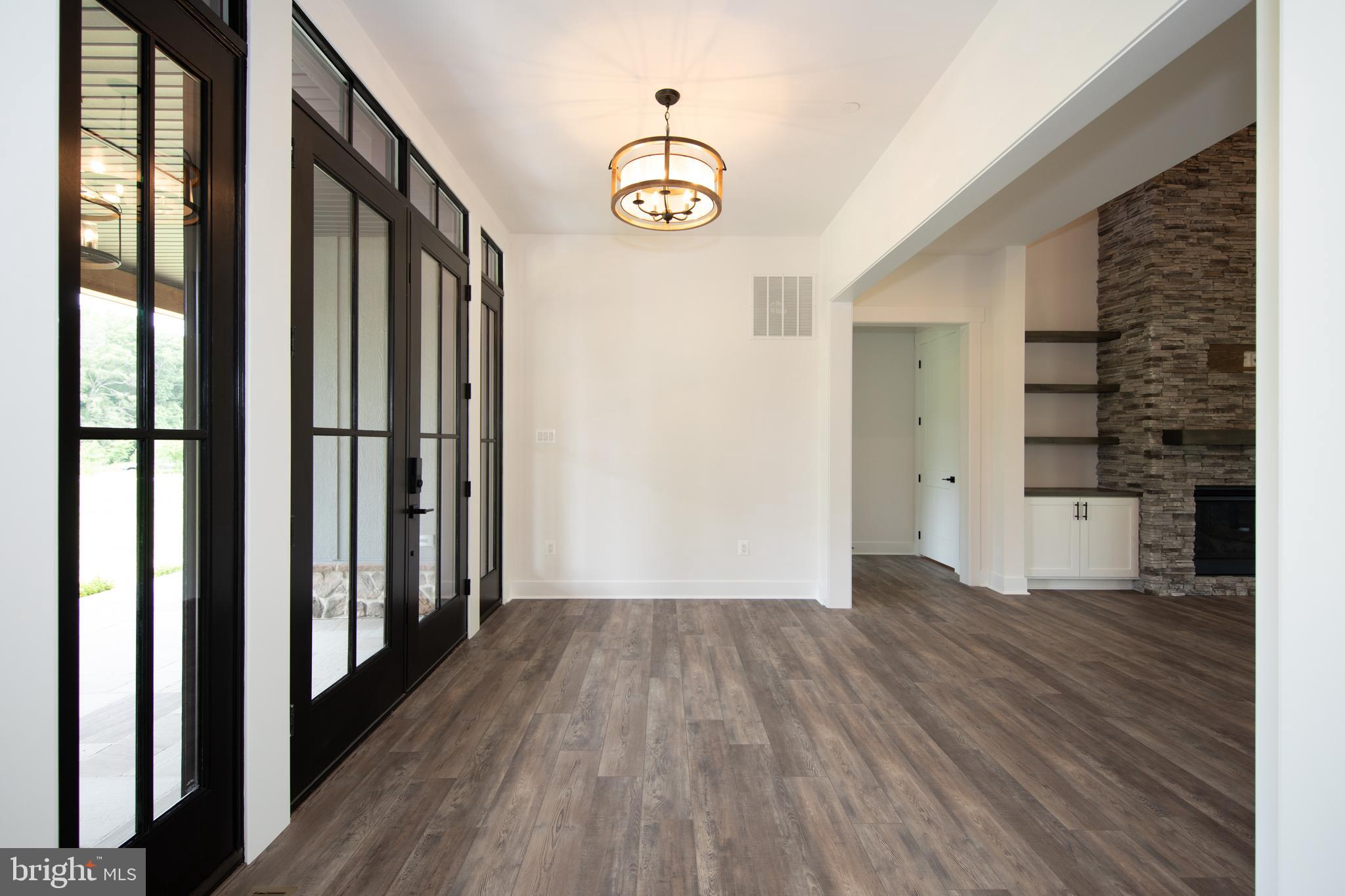 HAHN'S MEADOW - Residential