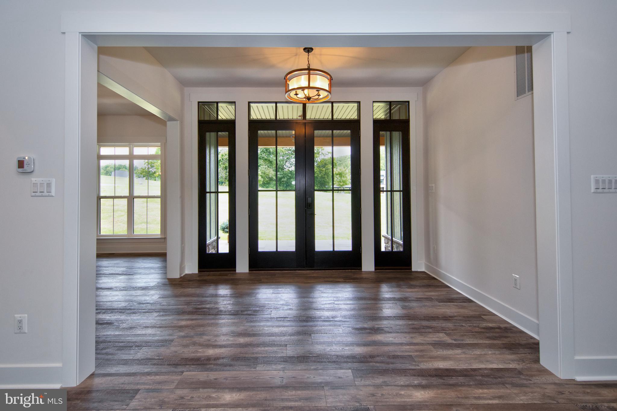 HAHN'S MEADOW - Residential