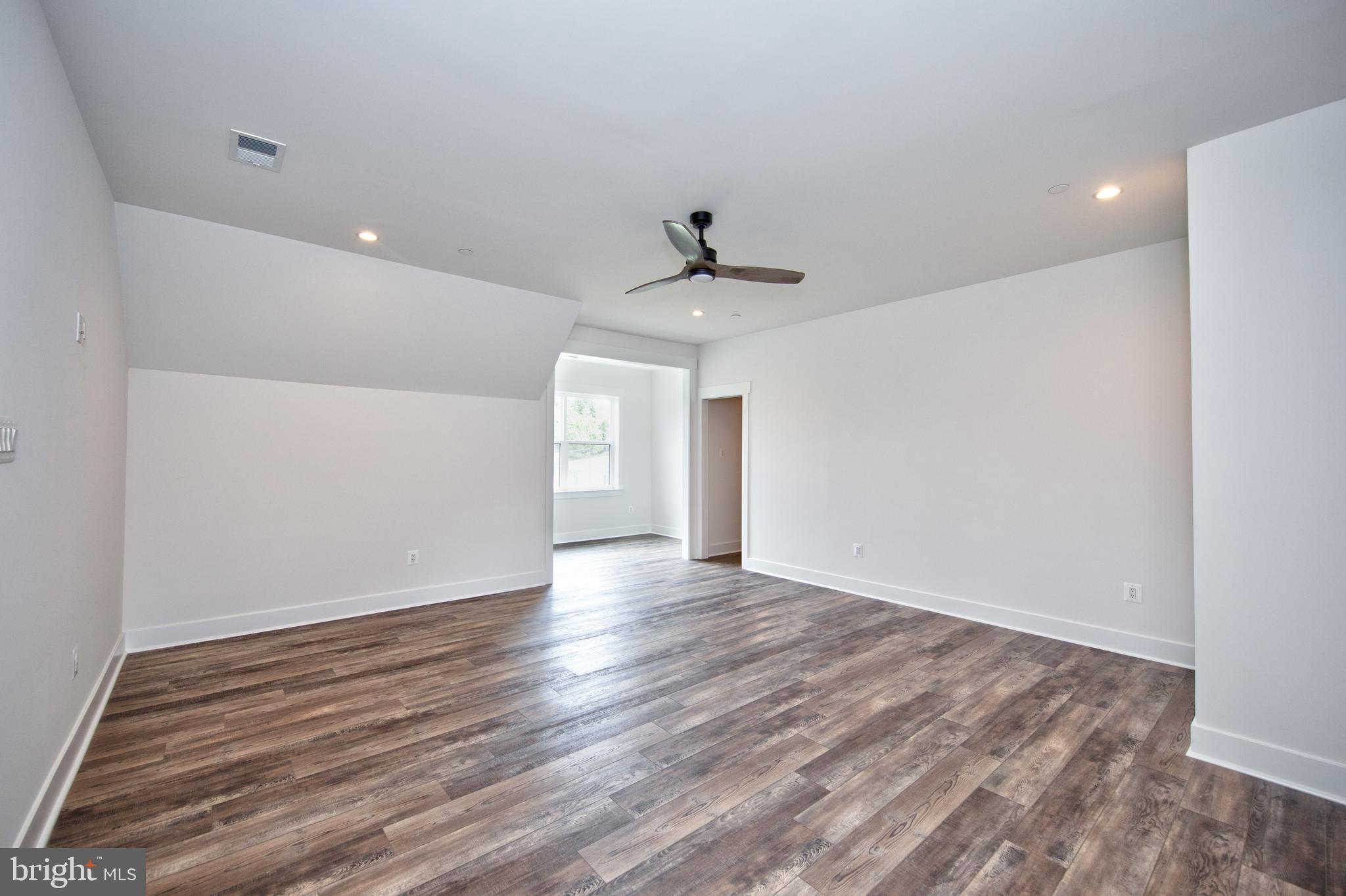 HAHN'S MEADOW - Residential