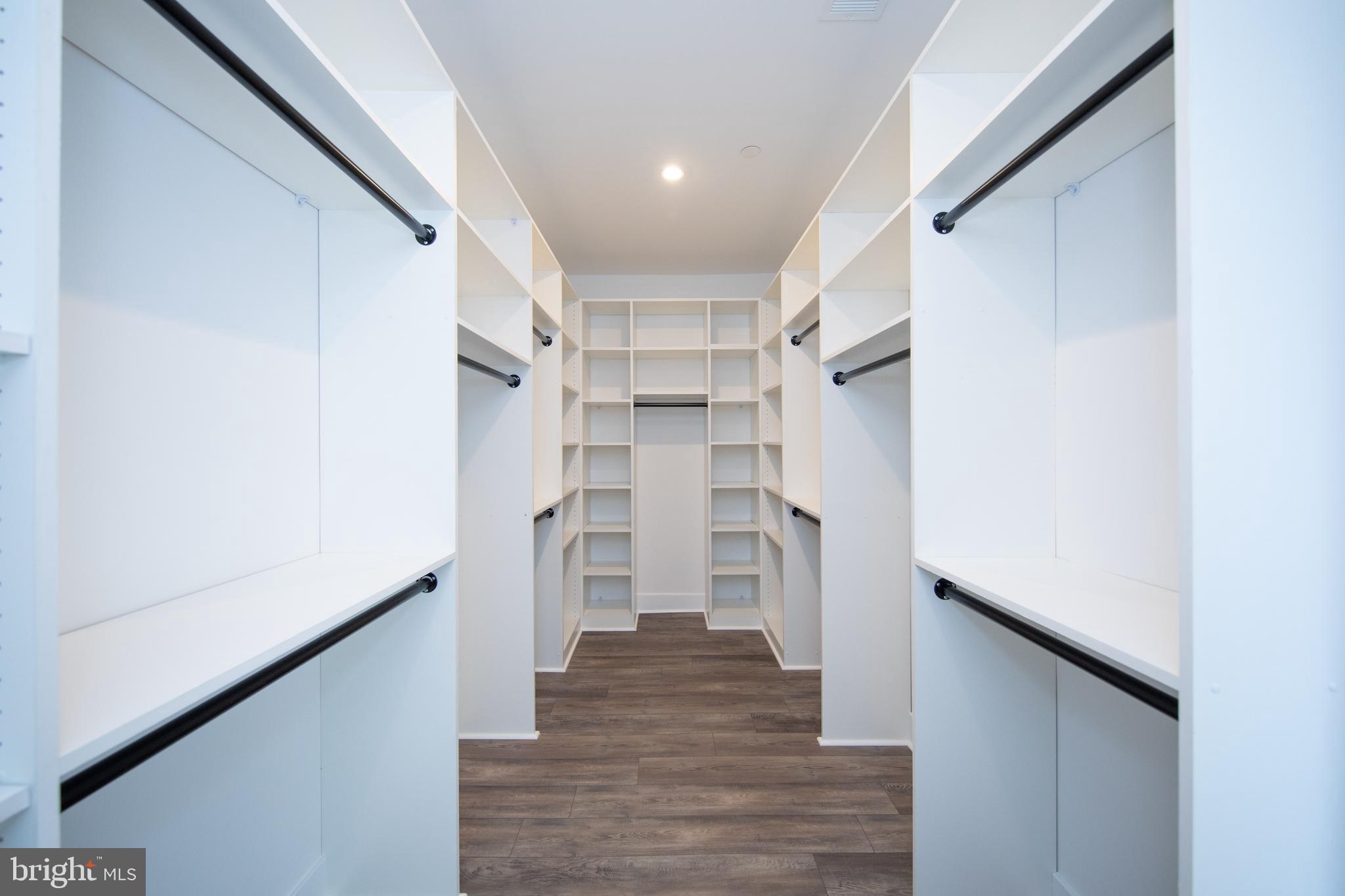 HAHN'S MEADOW - Residential