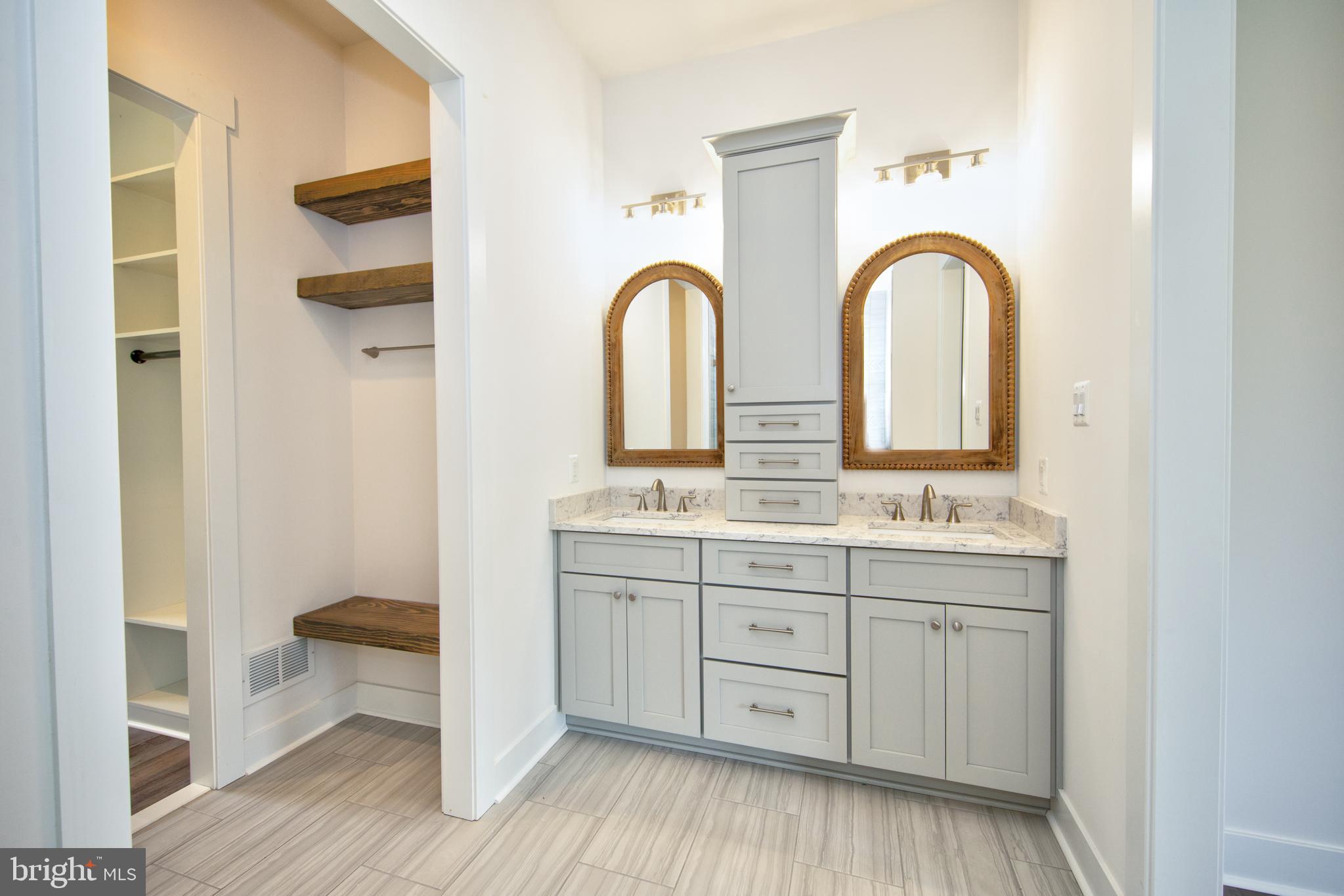 HAHN'S MEADOW - Residential