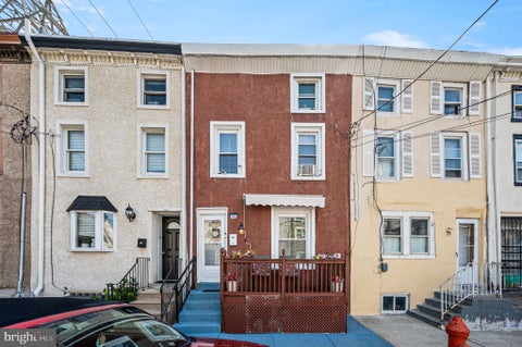 Townhouse For Sale - 109 Roxborough Avenue<br/> PHILADELPHIA, PA 19127
