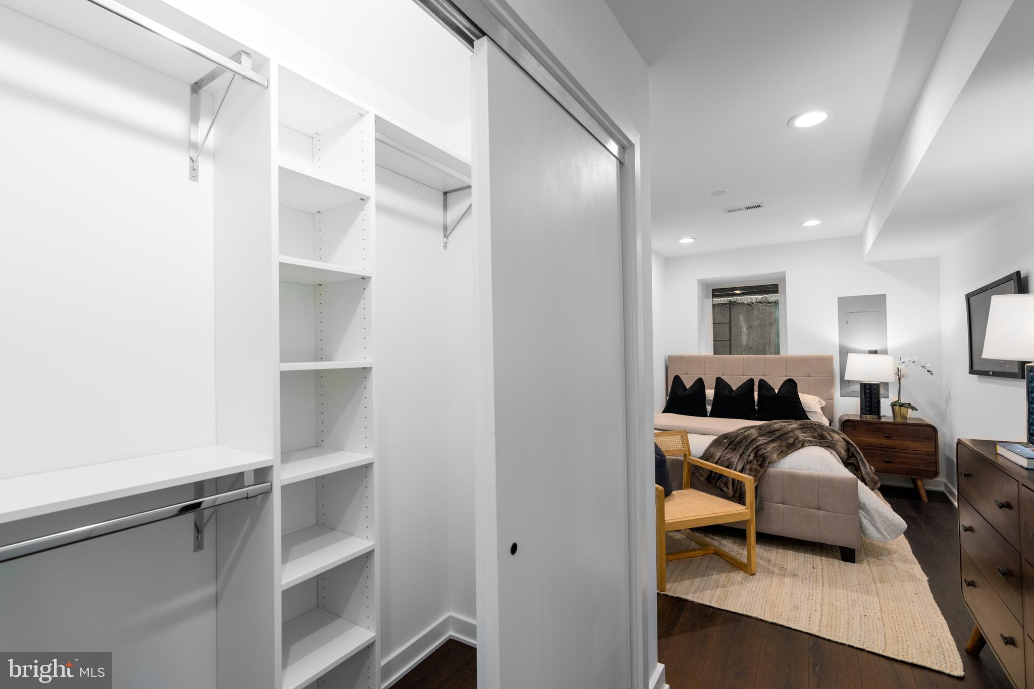 GRADUATE HOSPITAL - Residential