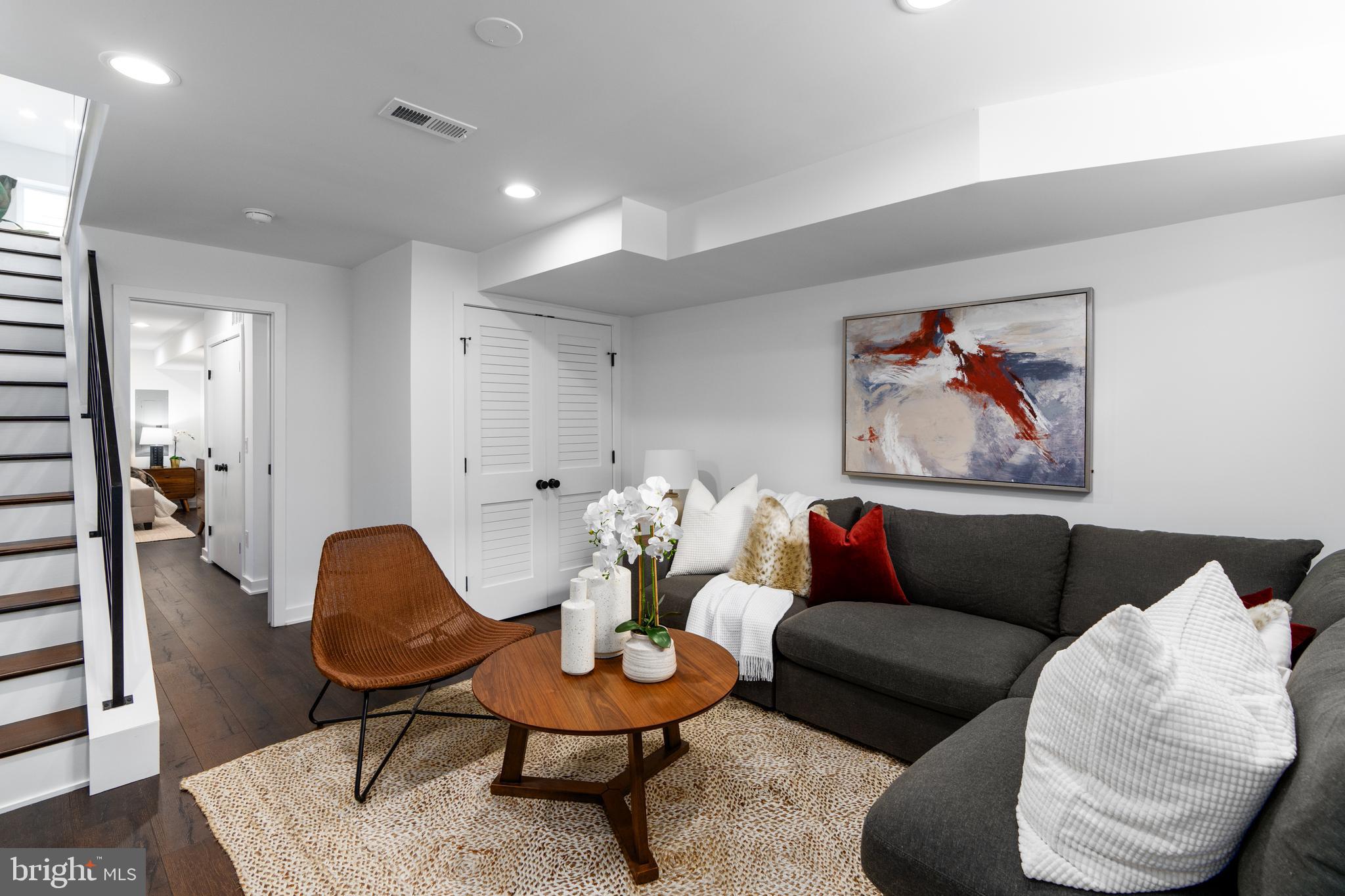 GRADUATE HOSPITAL - Residential