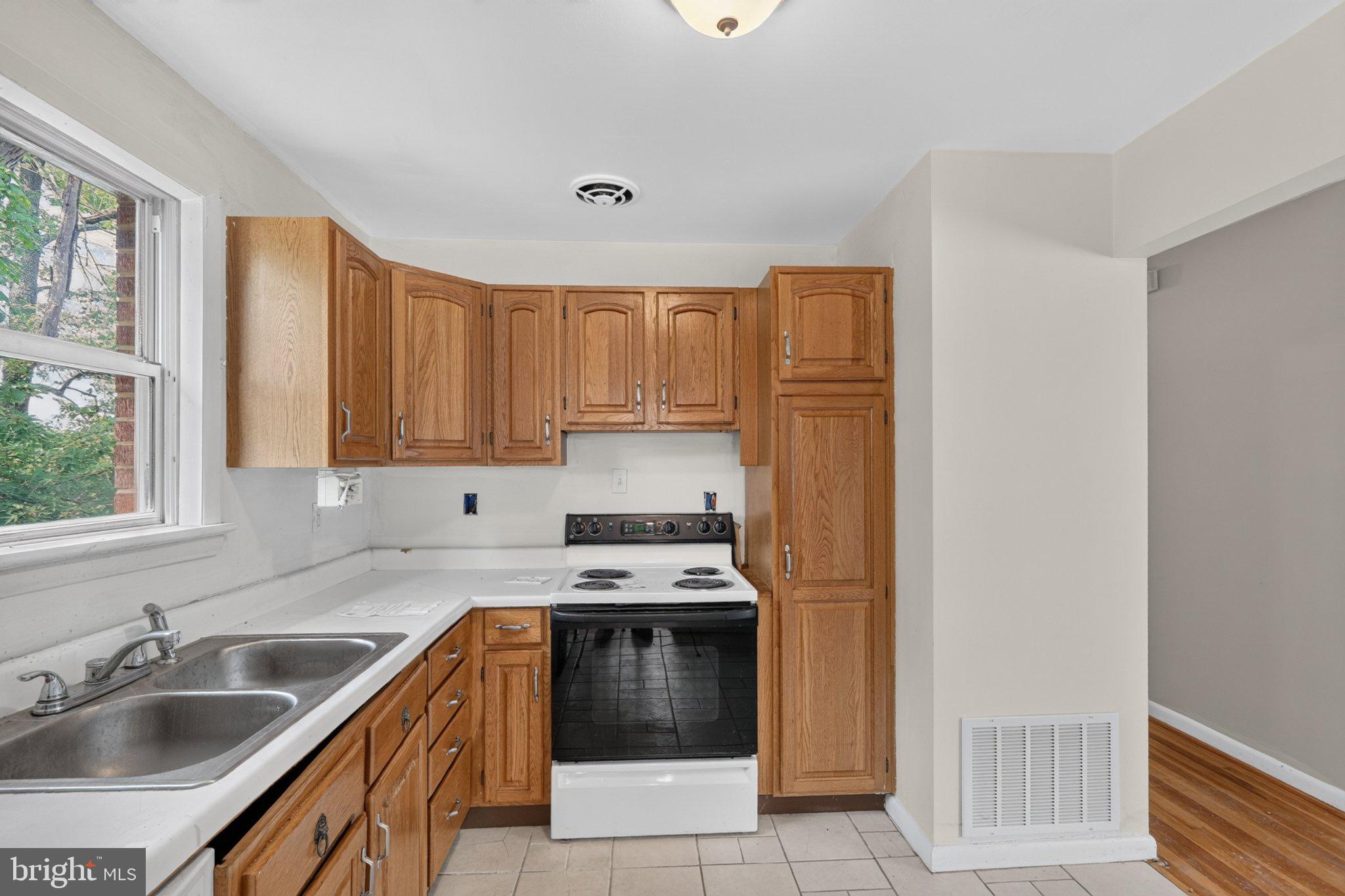 5711 OLD TEMPLE HILL ROAD