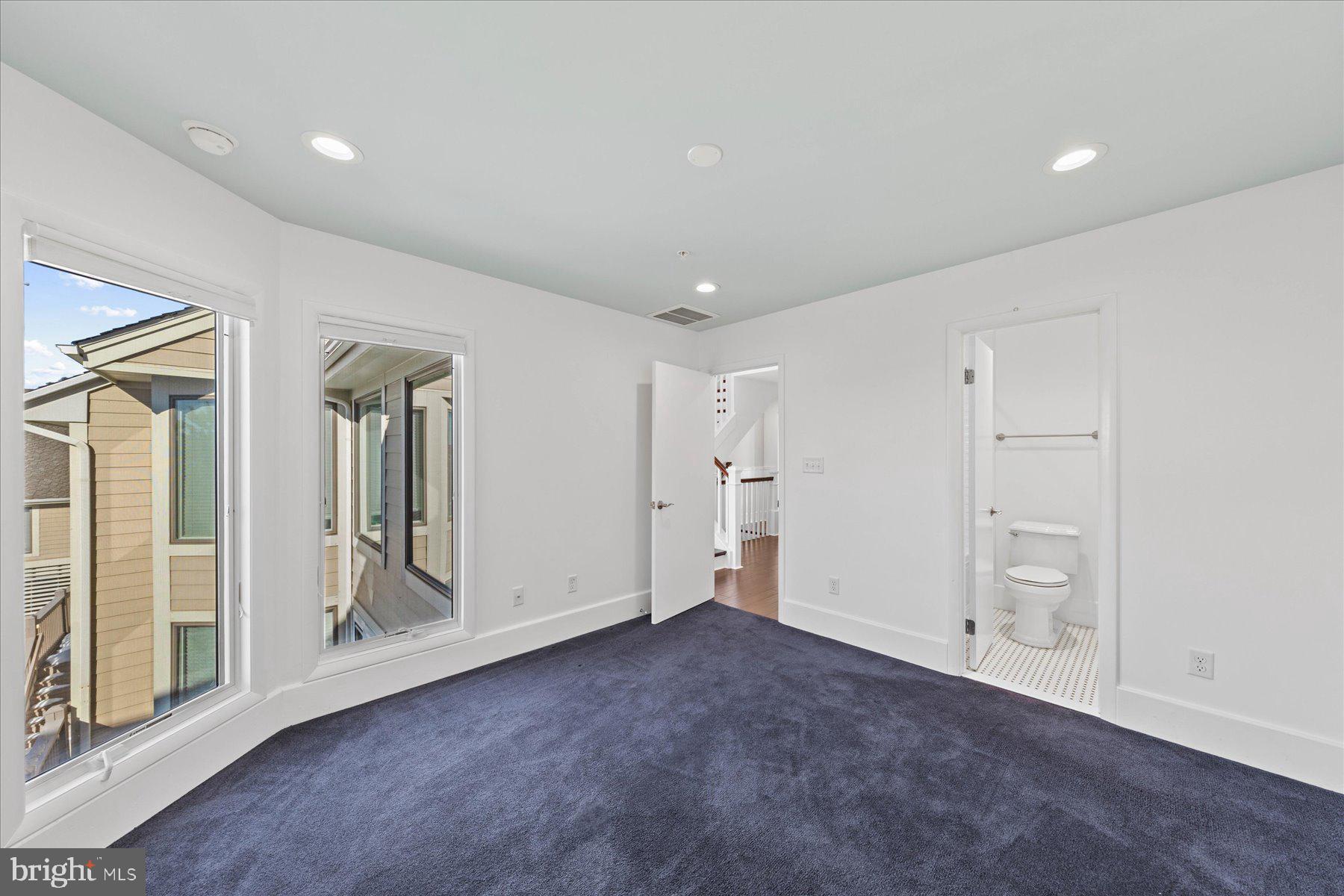 KINGS GRANT - Residential