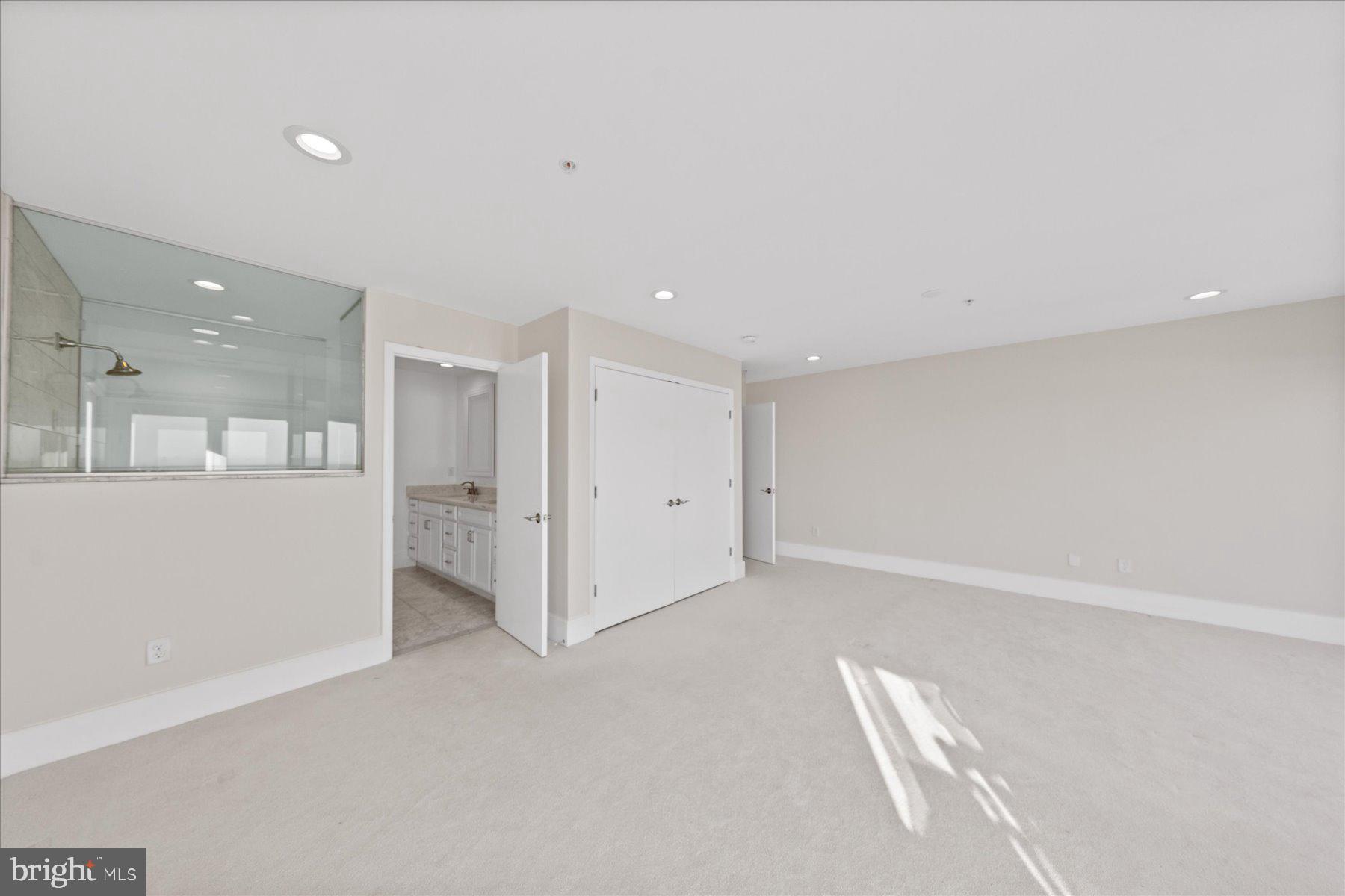 KINGS GRANT - Residential