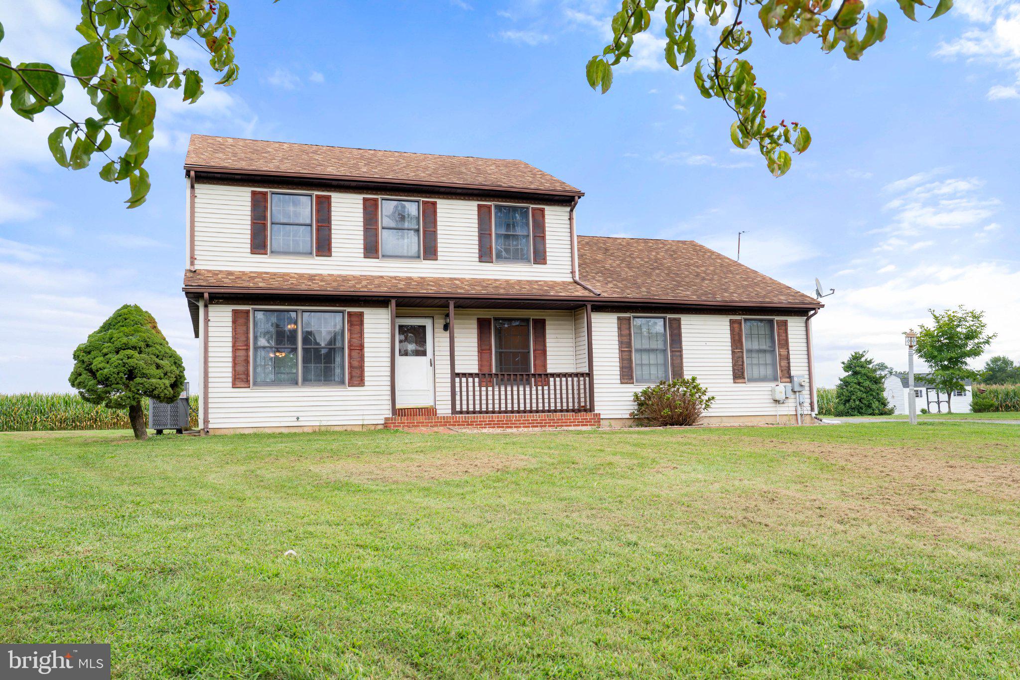 206 MAPLEWOOD LANE