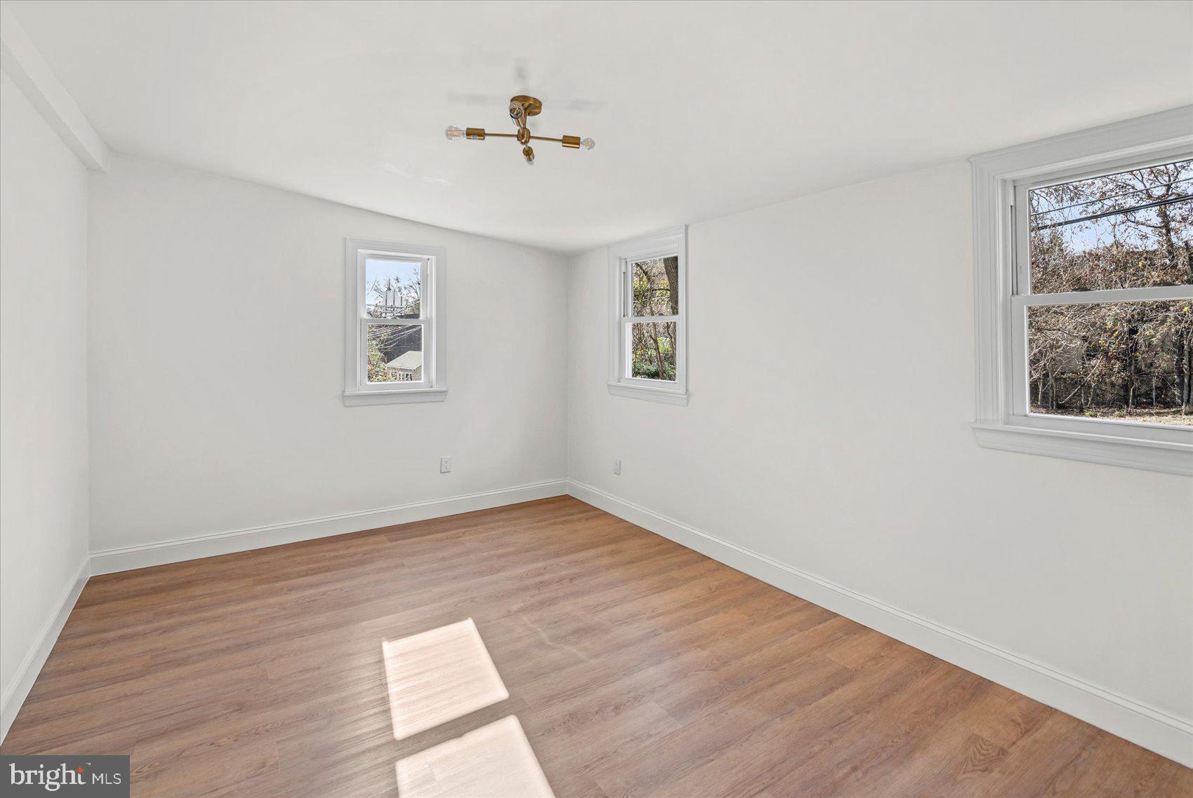 SCOTTS HILL - Residential