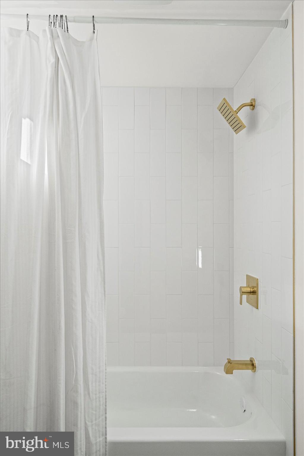 SCOTTS HILL - Residential