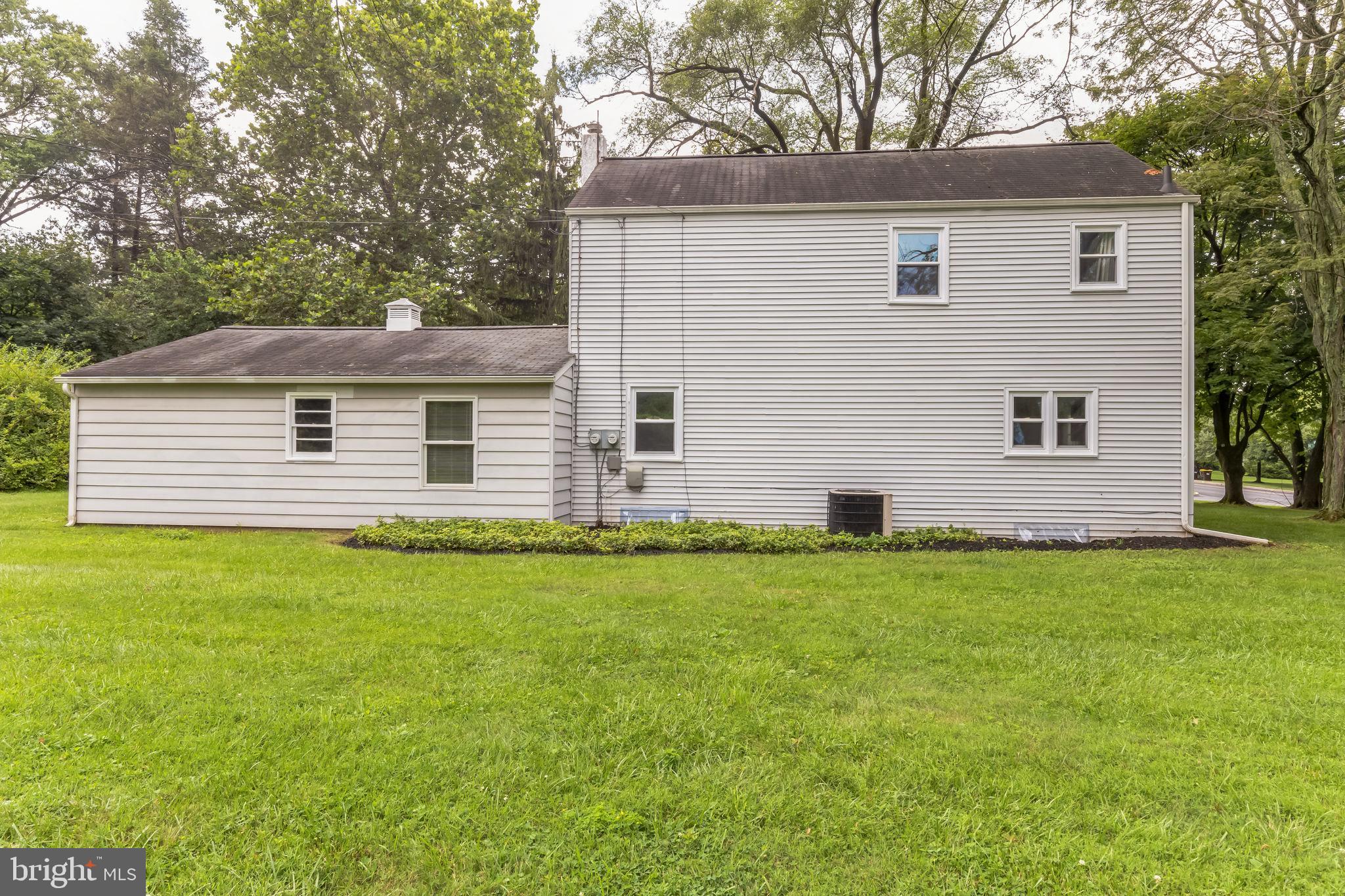 MERMAID ESTATES - Residential Lease