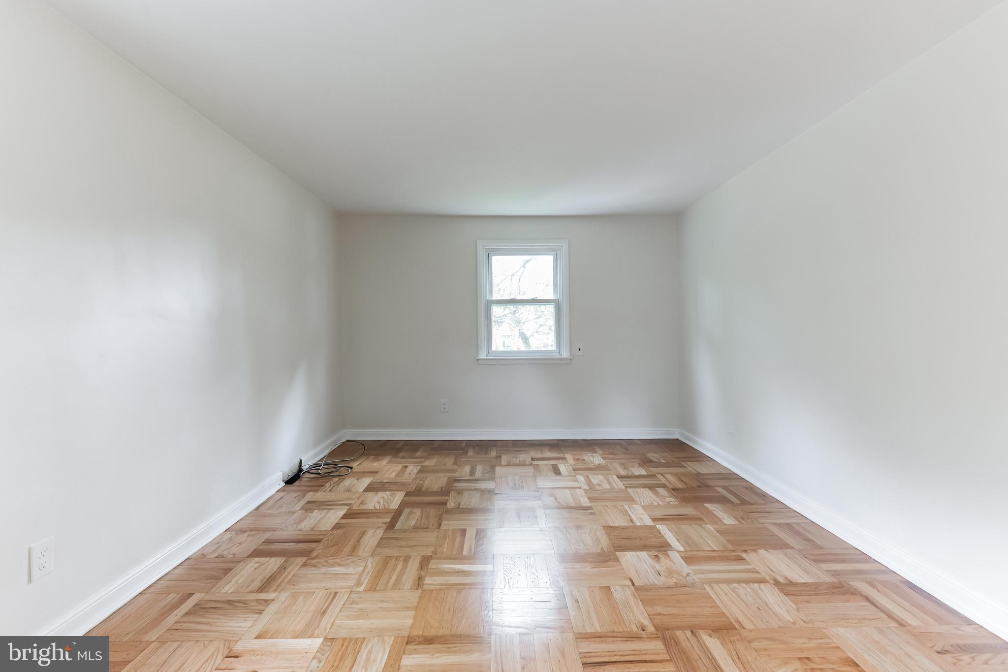 MERMAID ESTATES - Residential Lease