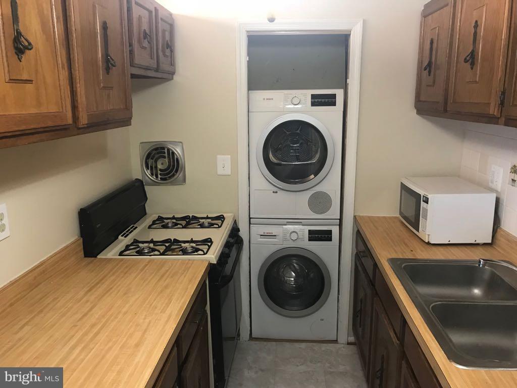 FRENCHMANS CREEK - Residential Lease