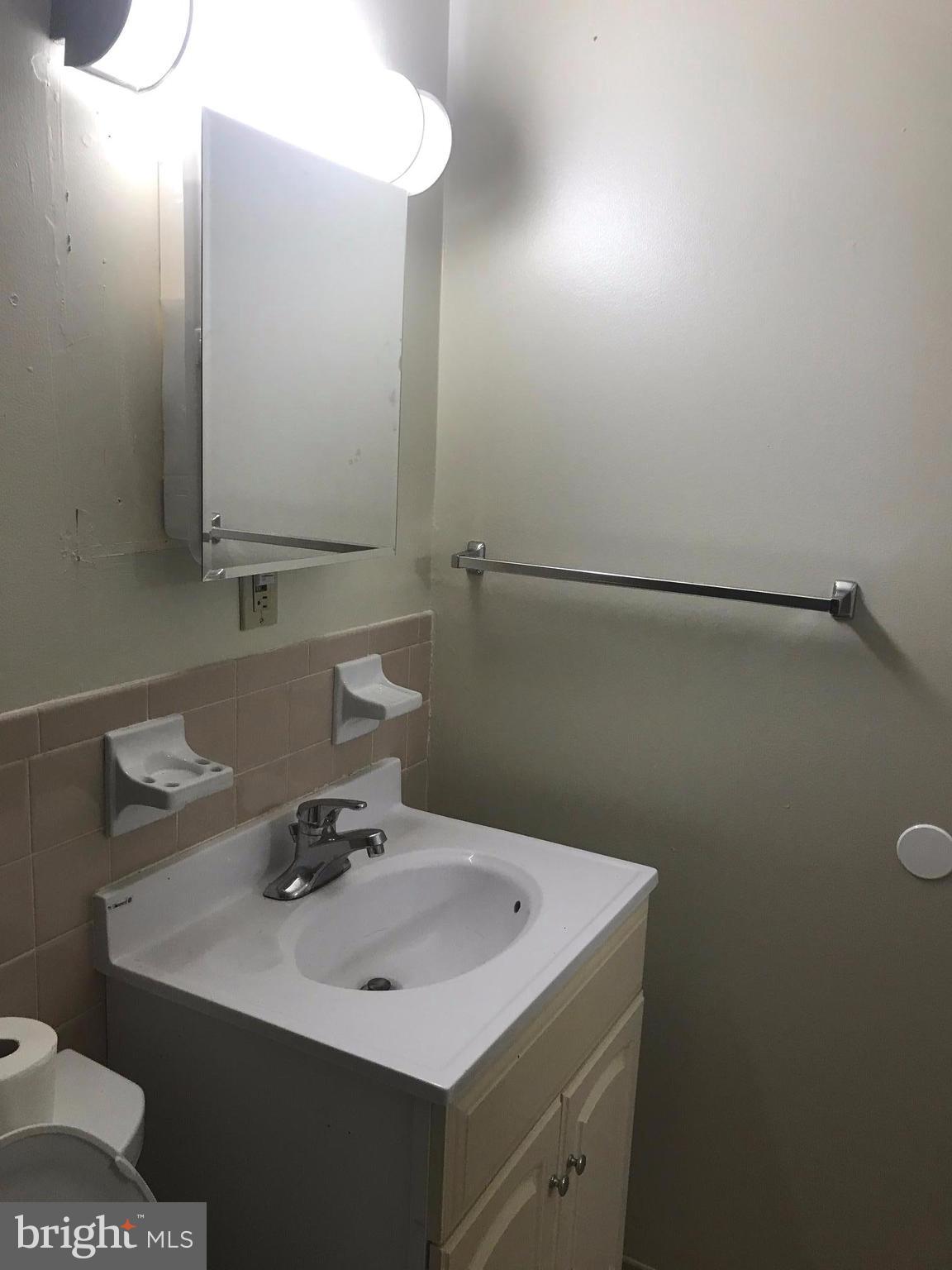 FRENCHMANS CREEK - Residential Lease