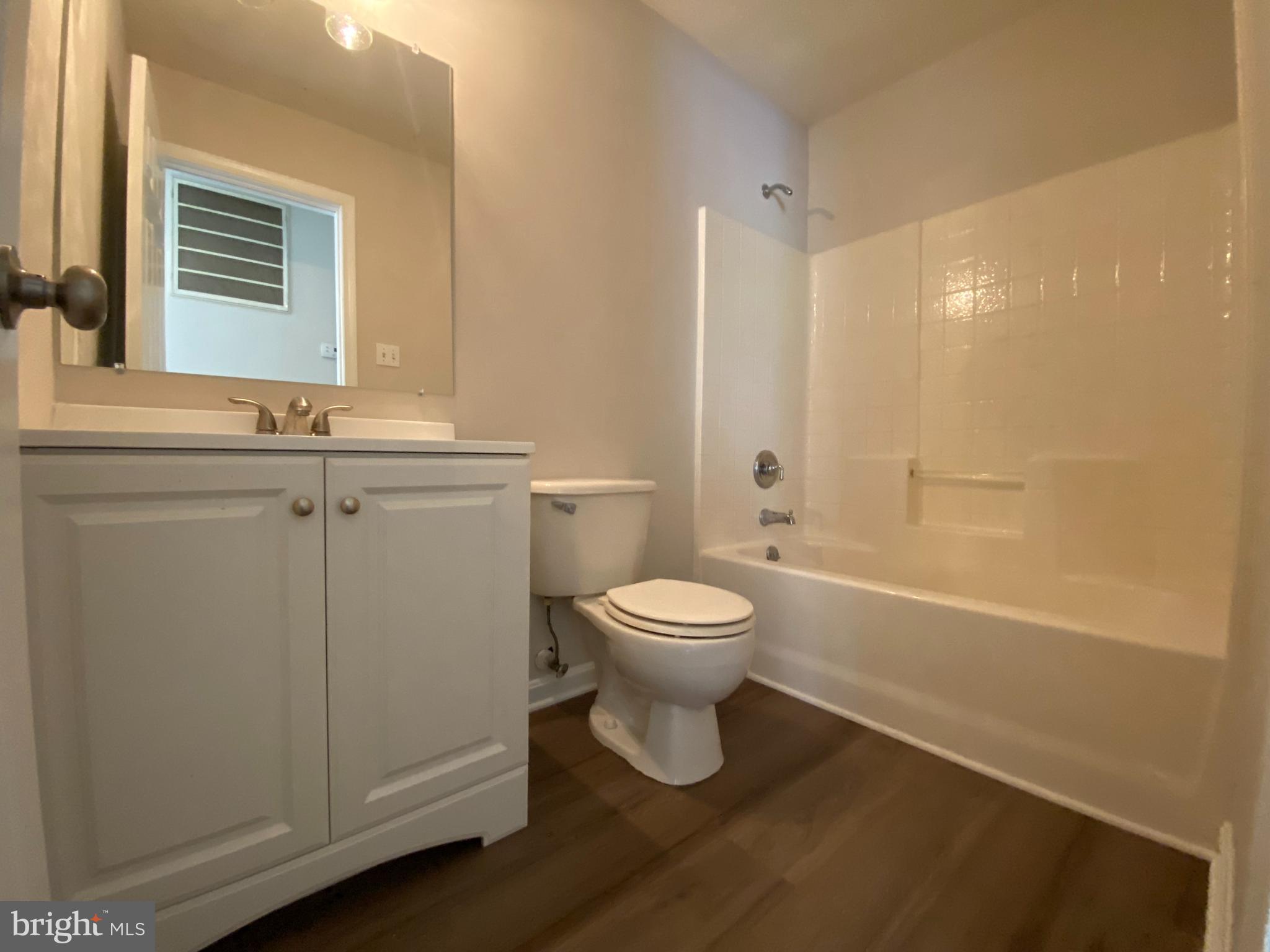 PETE GROVER - ST LEONARD - Residential Lease