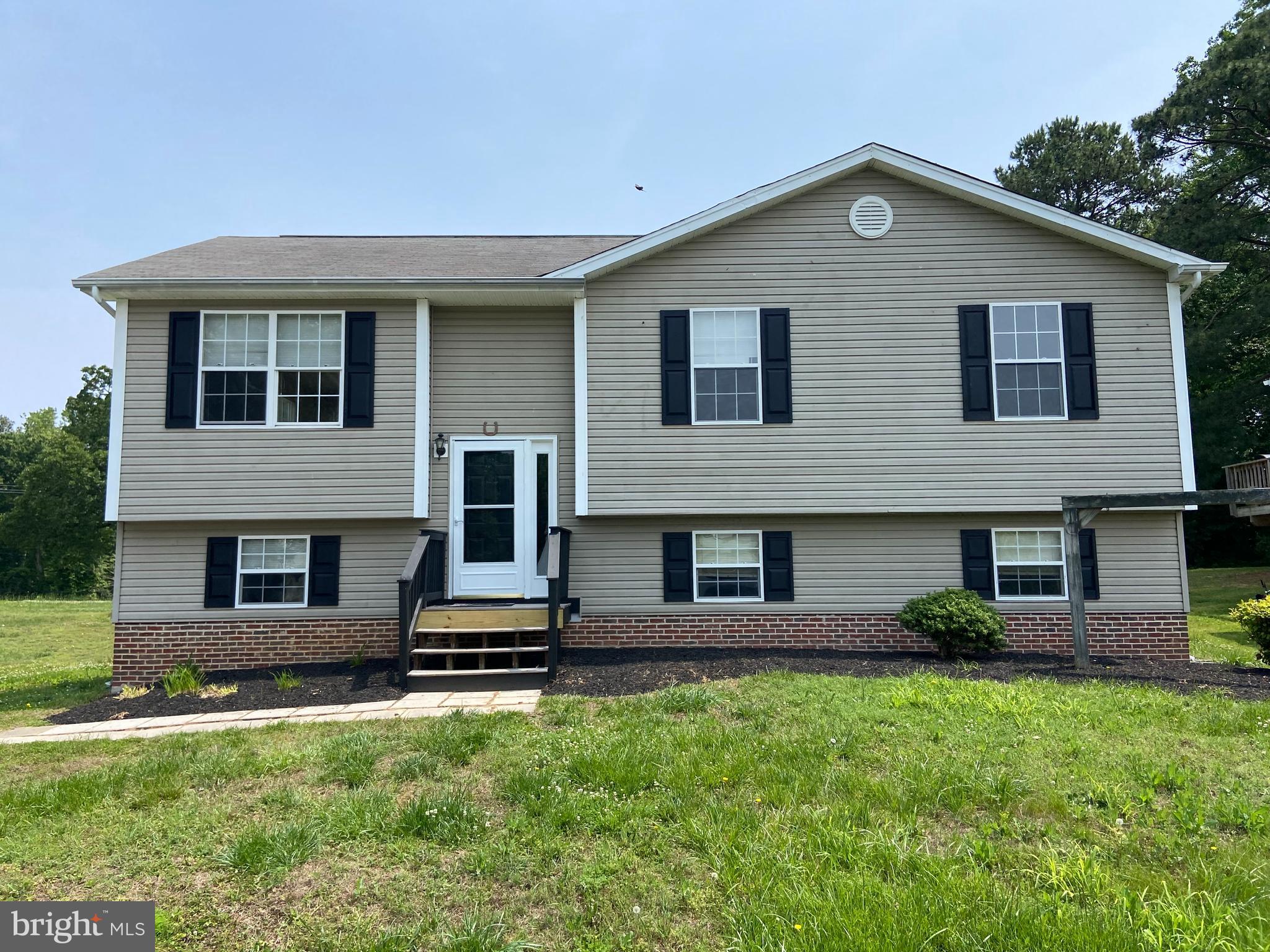 PETE GROVER - ST LEONARD - Residential Lease