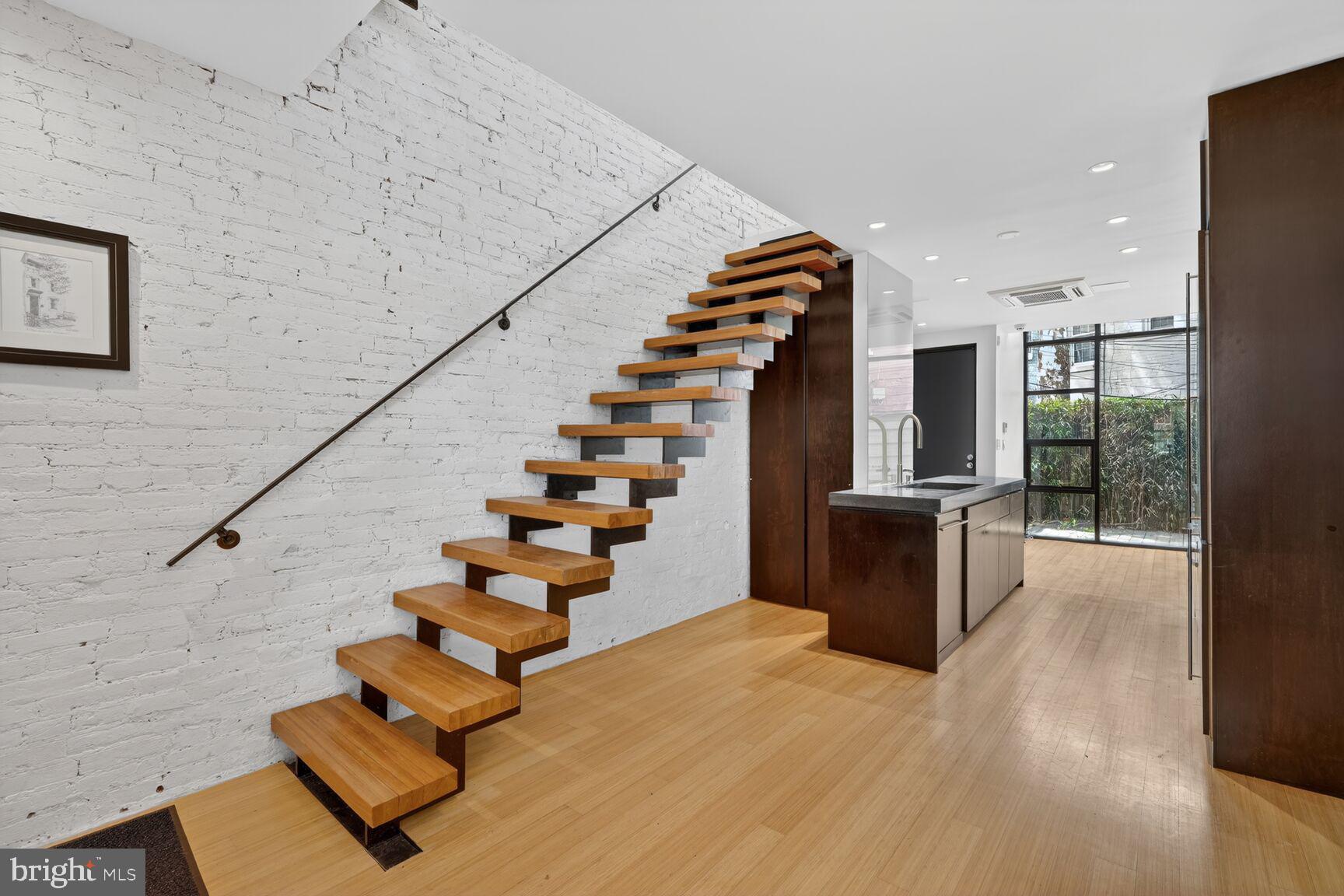 978 FLORIDA AVENUE NW