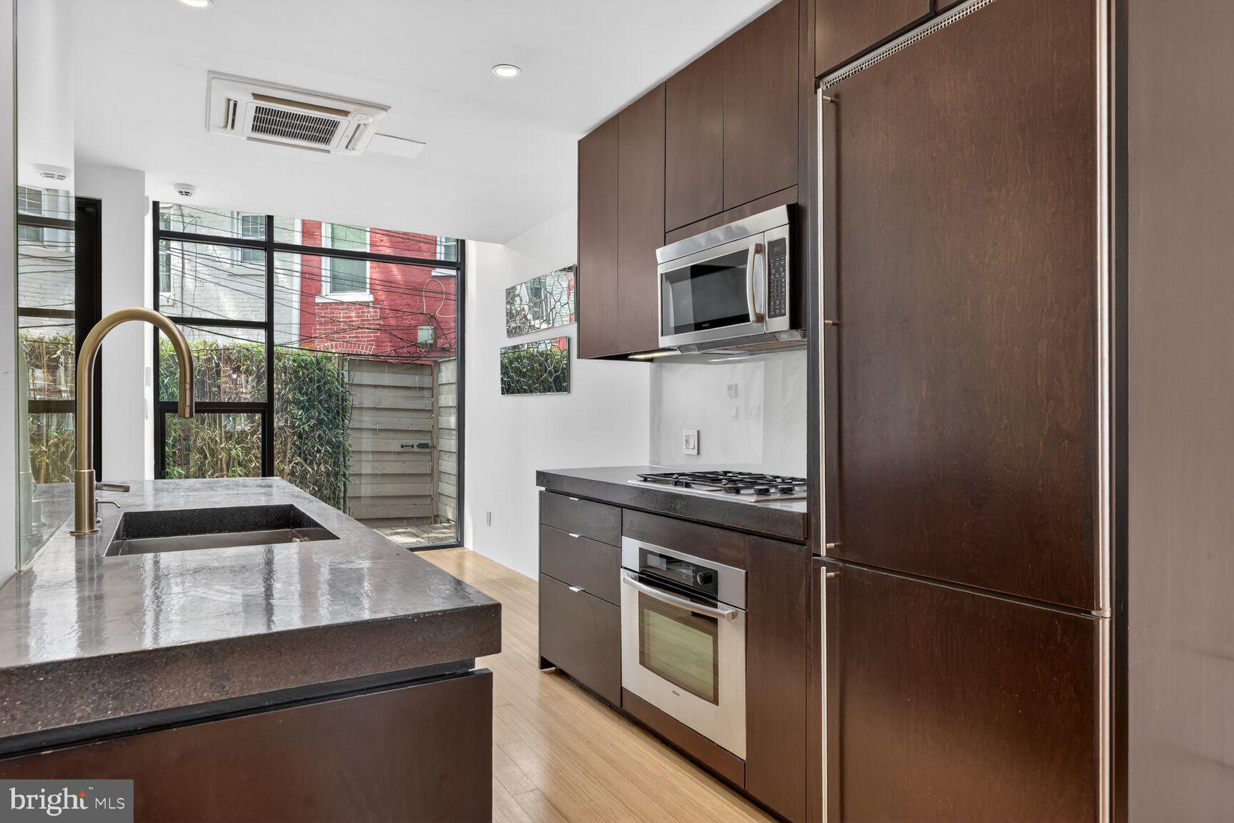 978 FLORIDA AVENUE NW