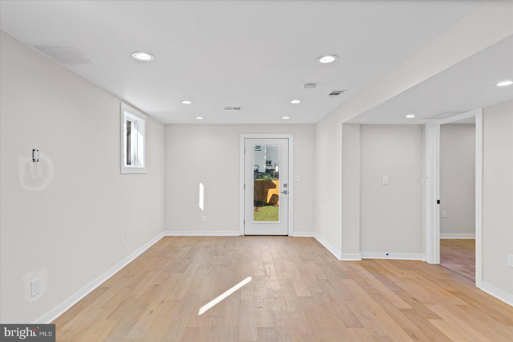 CAPITOL HEIGHTS - Residential