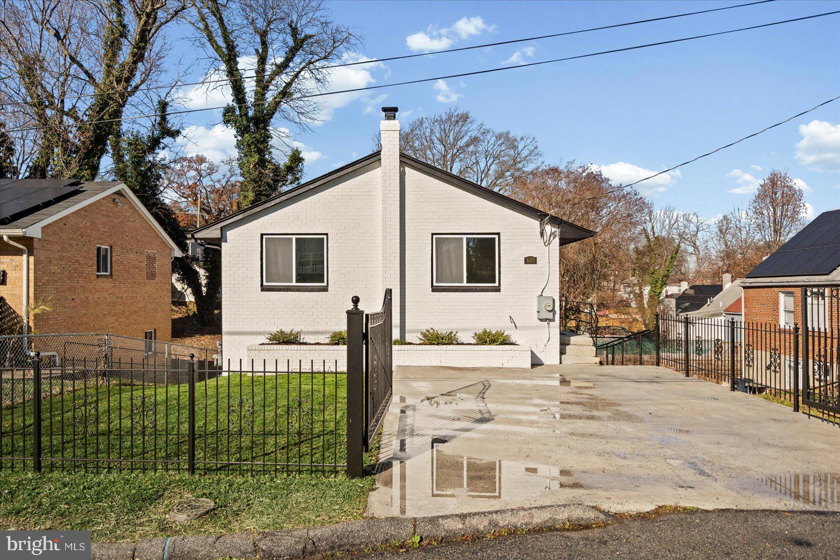 CAPITOL HEIGHTS - Residential