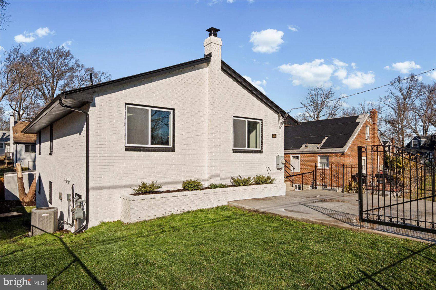 CAPITOL HEIGHTS - Residential