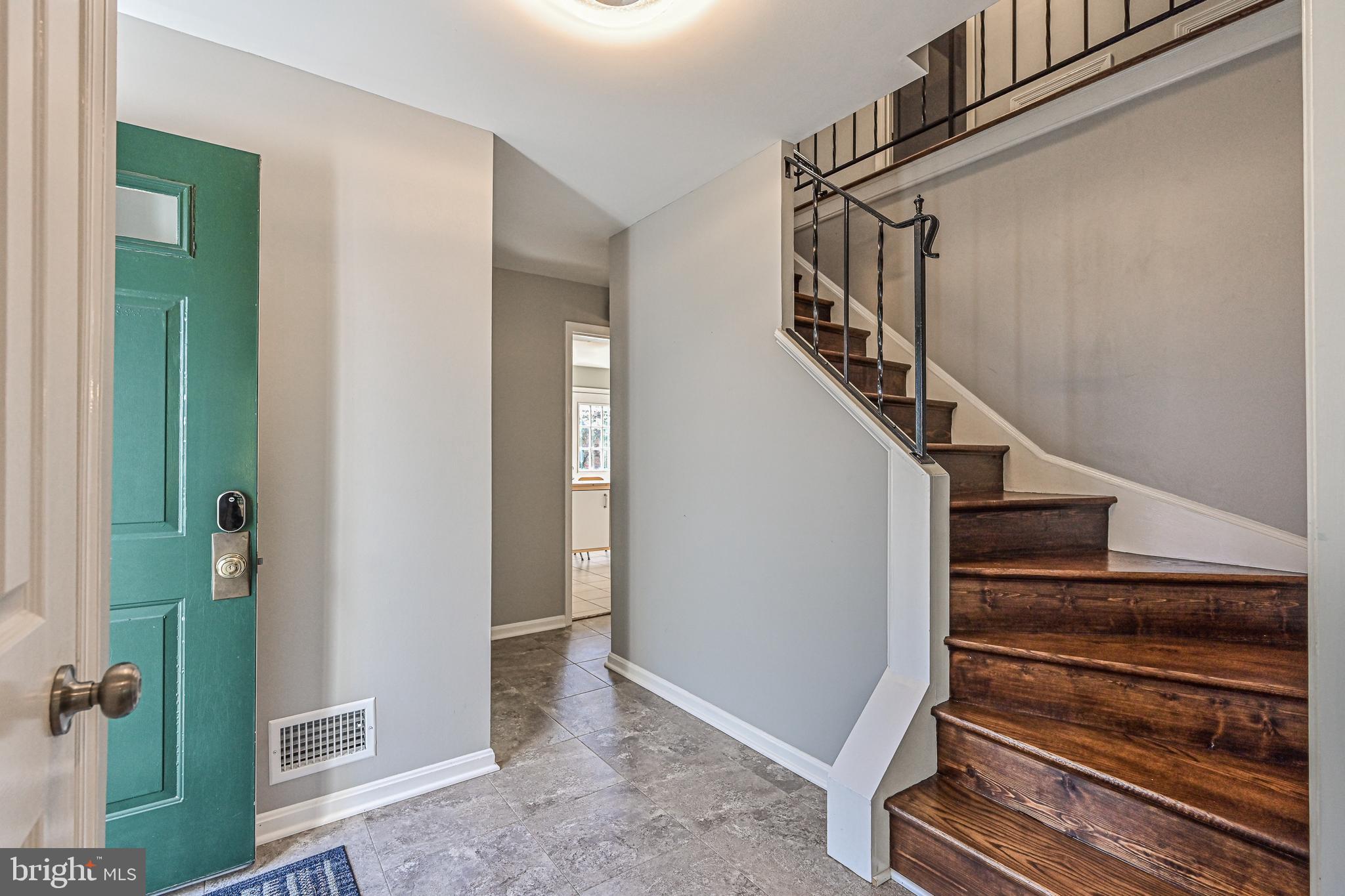 7046 LEESTONE STREET