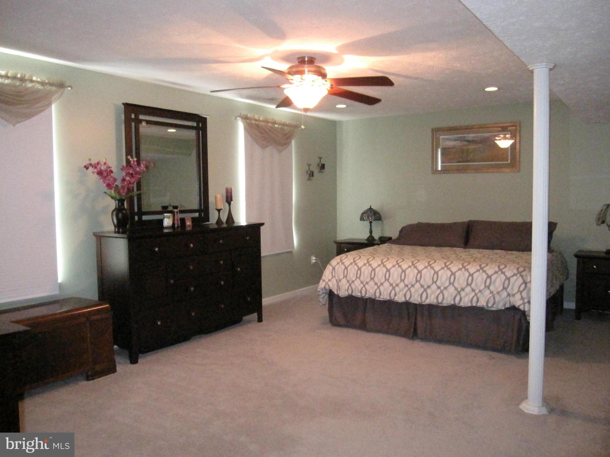 LAUREL GLEN - Residential