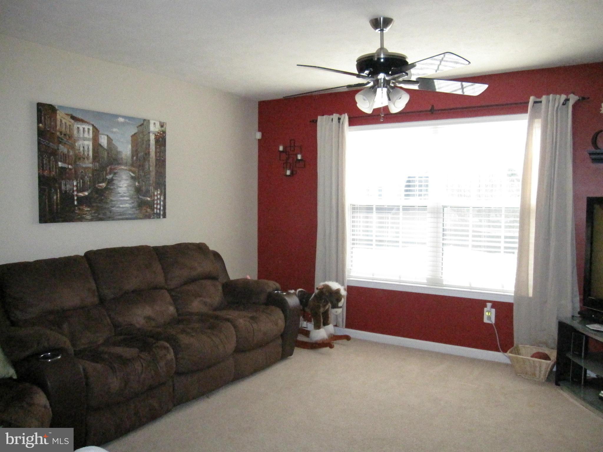 LAUREL GLEN - Residential