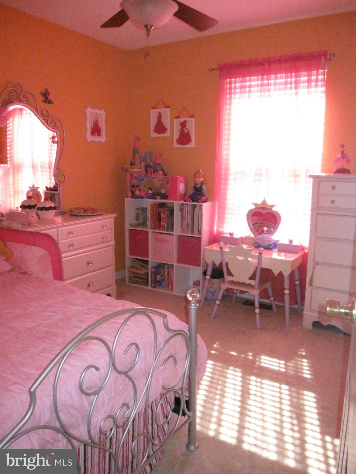 LAUREL GLEN - Residential