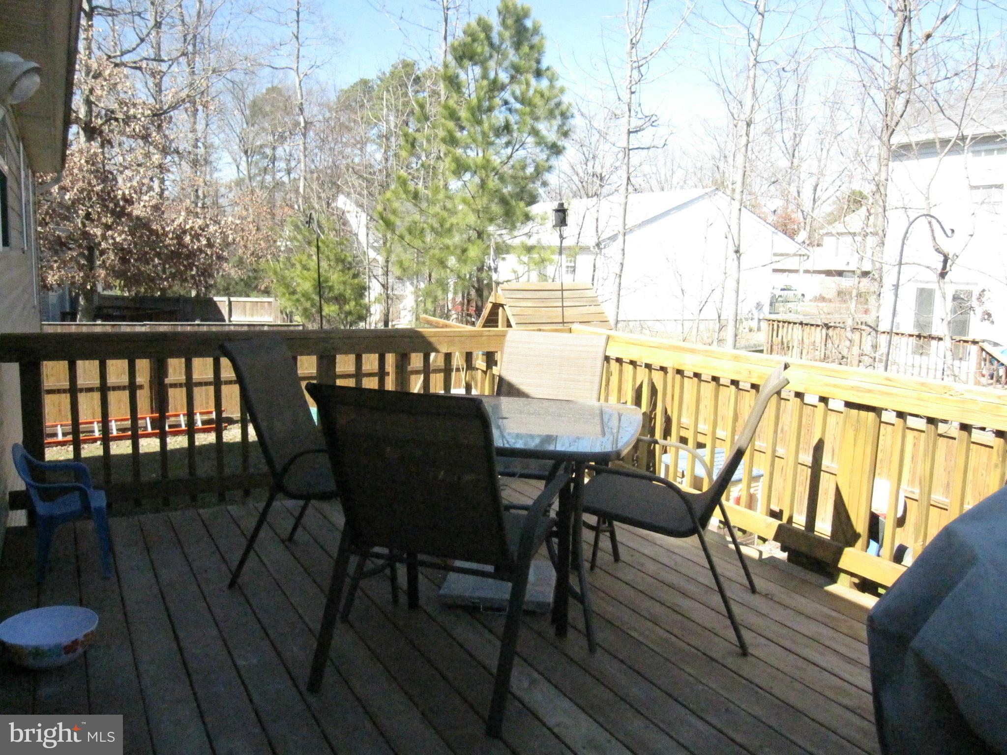 LAUREL GLEN - Residential