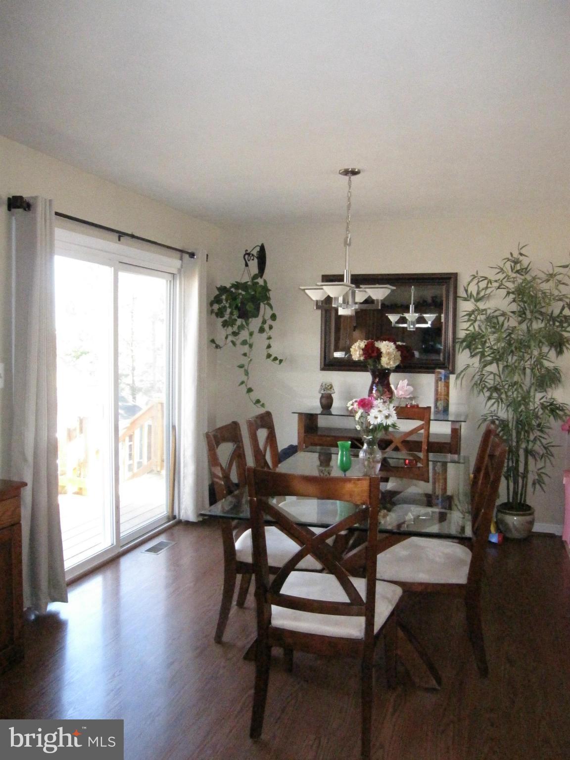 LAUREL GLEN - Residential