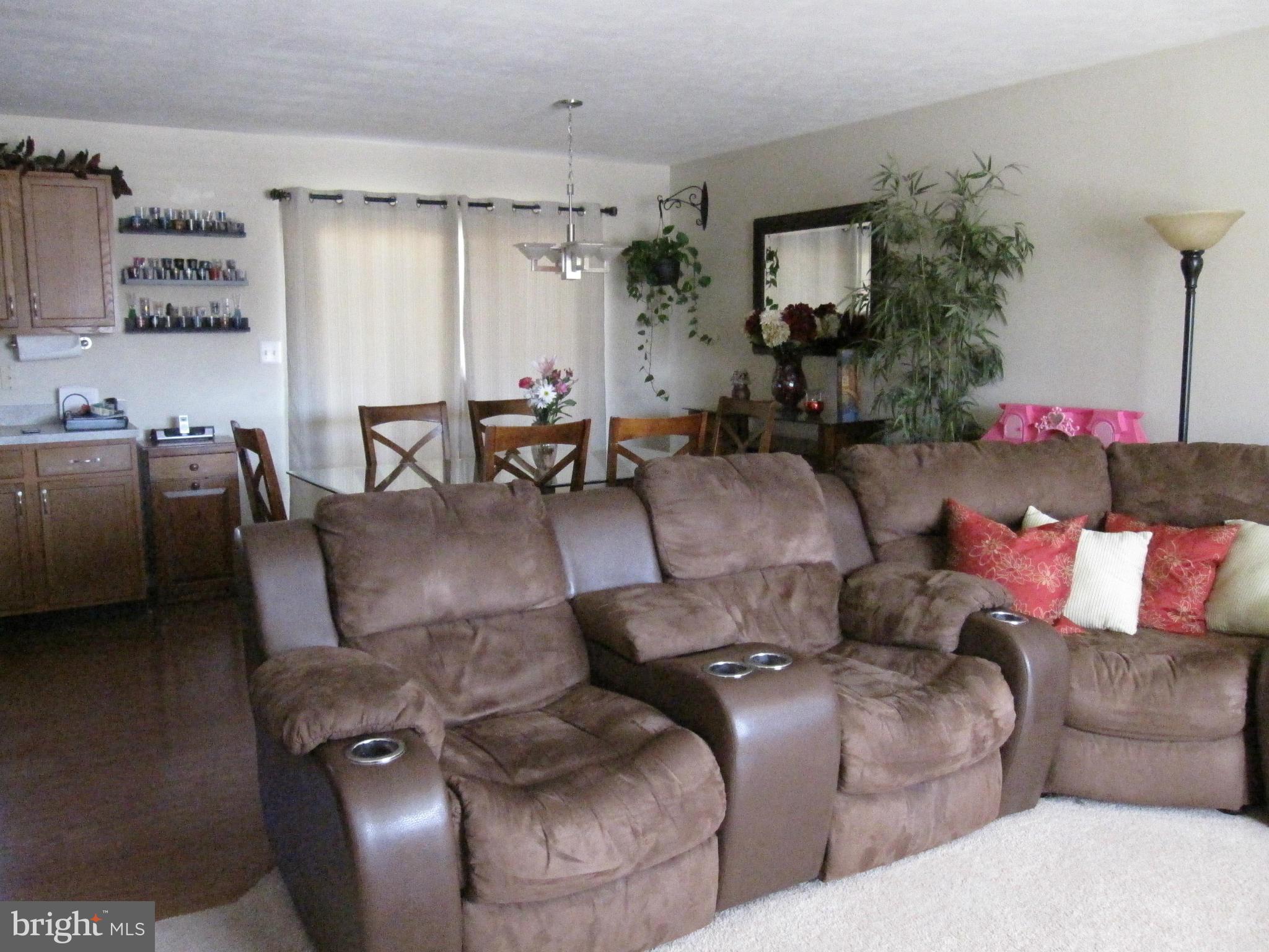 LAUREL GLEN - Residential