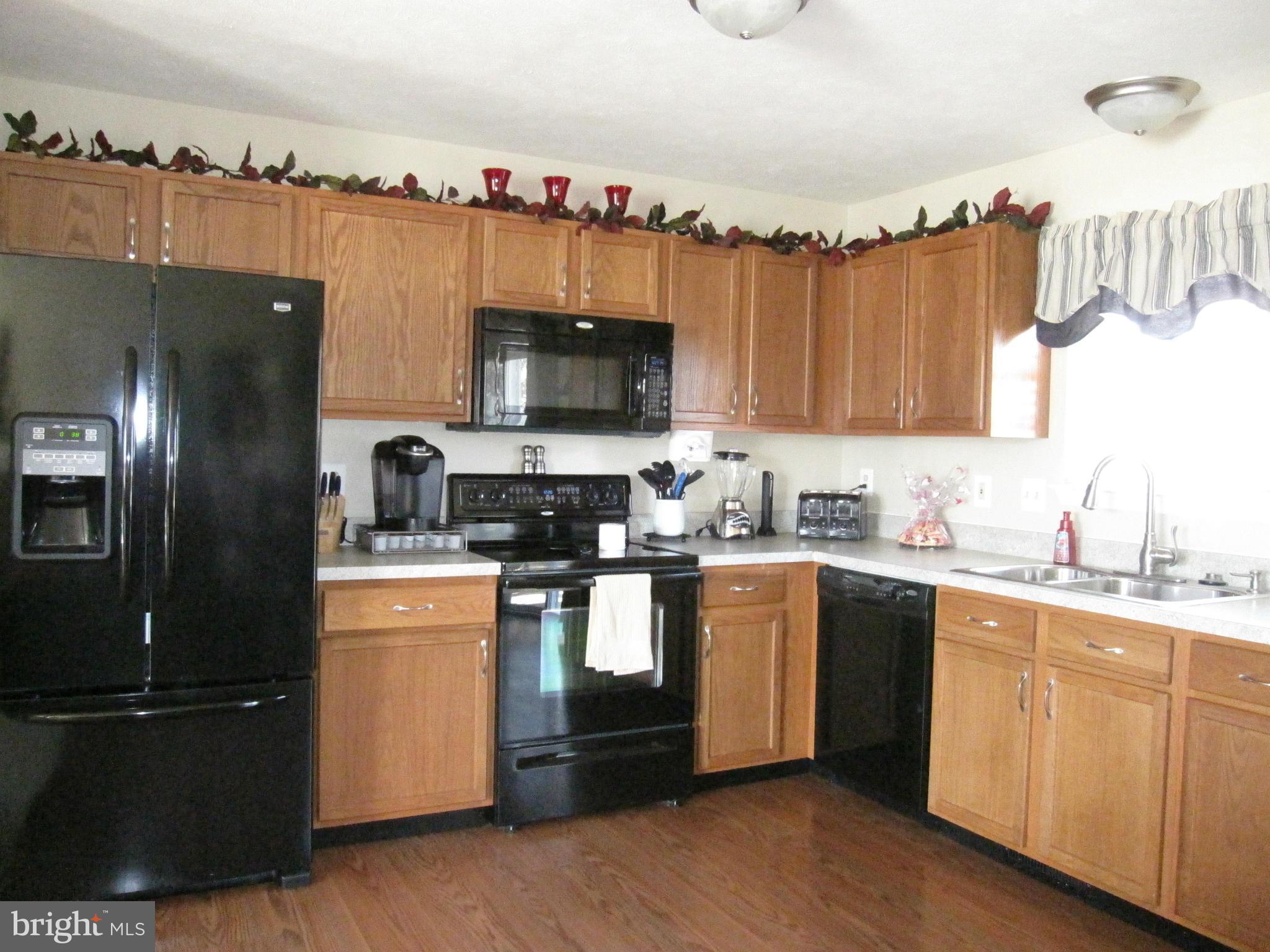 LAUREL GLEN - Residential