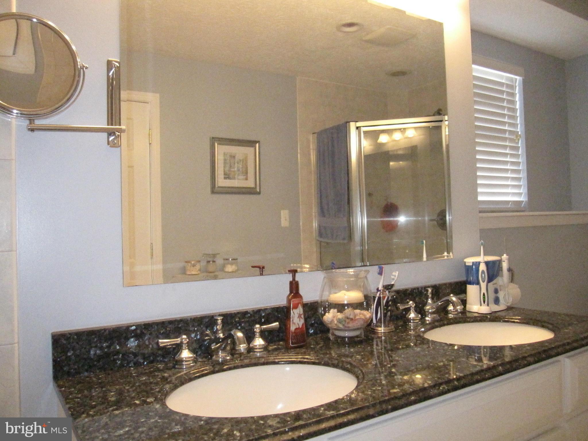 LAUREL GLEN - Residential