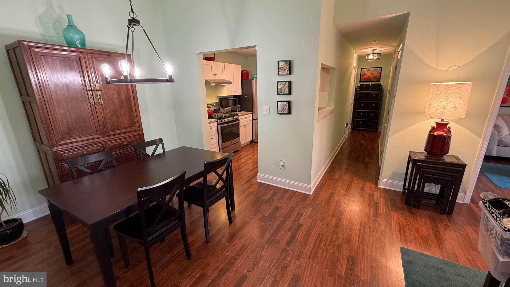 ENGLISH COUNTRY MANOR - Residential