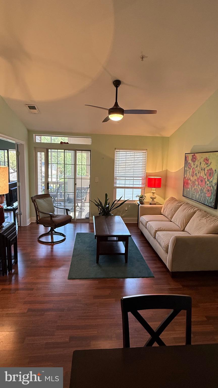 ENGLISH COUNTRY MANOR - Residential