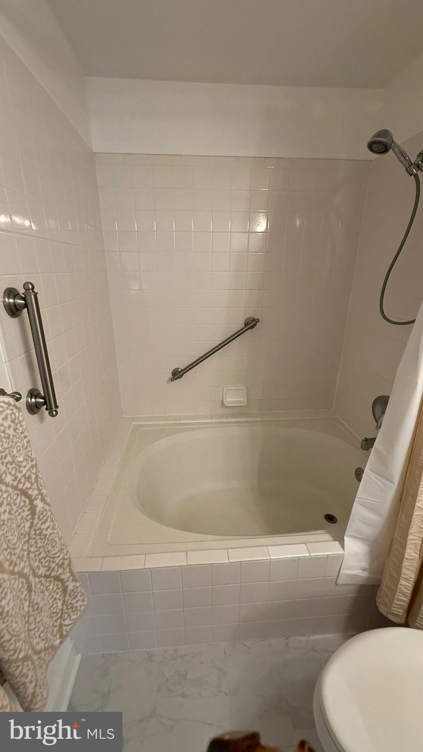 ENGLISH COUNTRY MANOR - Residential