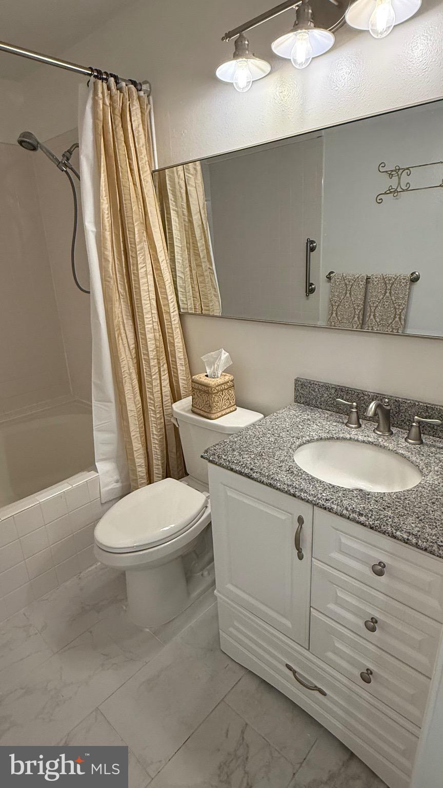 ENGLISH COUNTRY MANOR - Residential